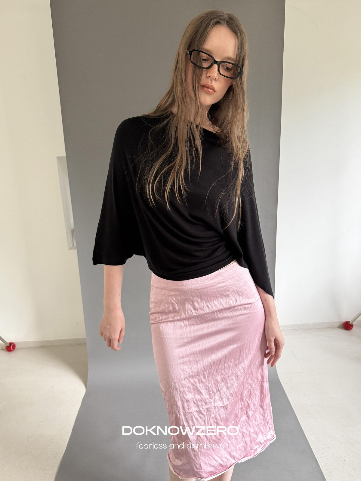 DKZ OFFICIAL Textured Pleated Straight Rolled Hem Women&