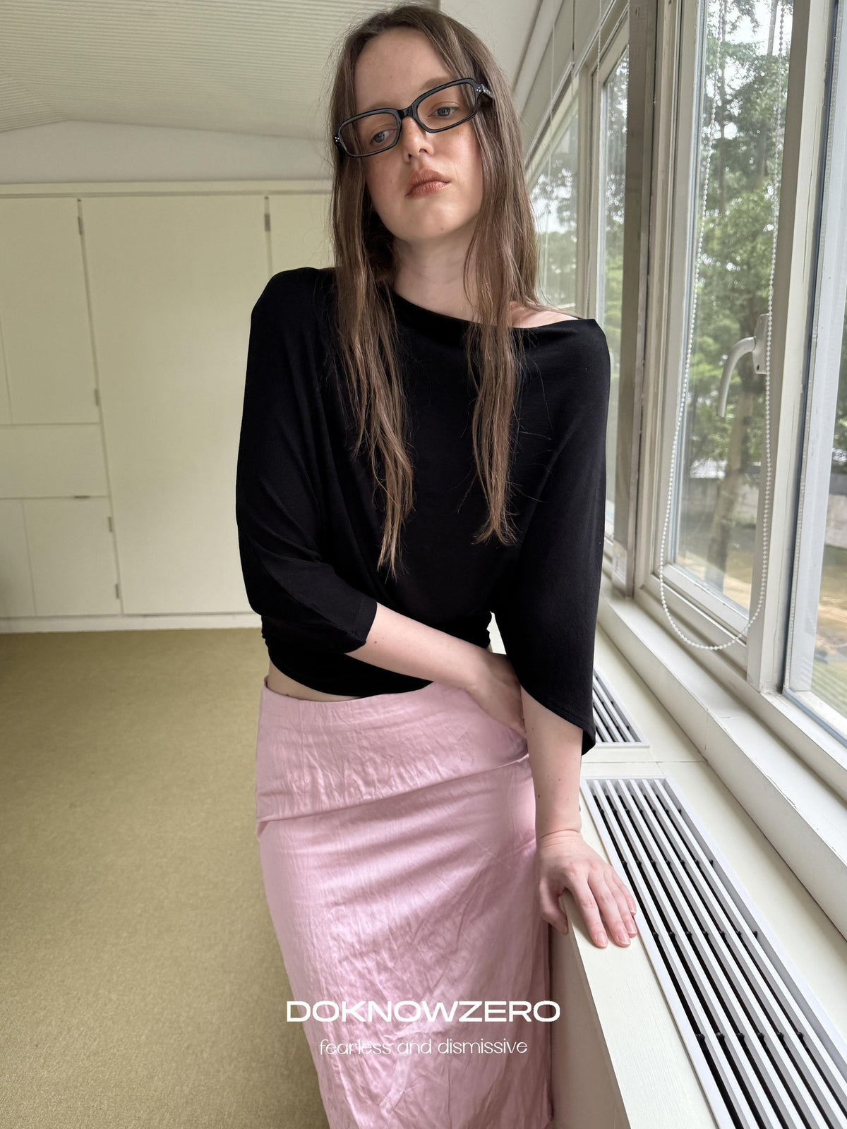 DKZ OFFICIAL Textured Pleated Straight Rolled Hem Women&