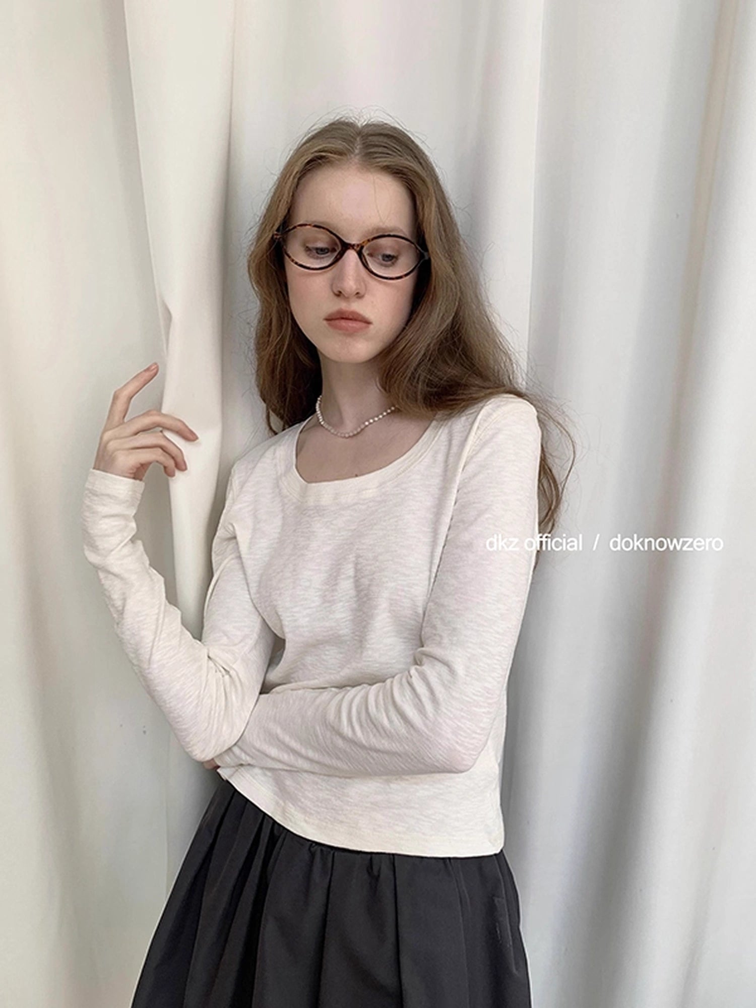 DKZ_OFFICIAL_Textured_Slim_Fit_Long_Sleeve_T-shirt_For_Layering_MISSTT