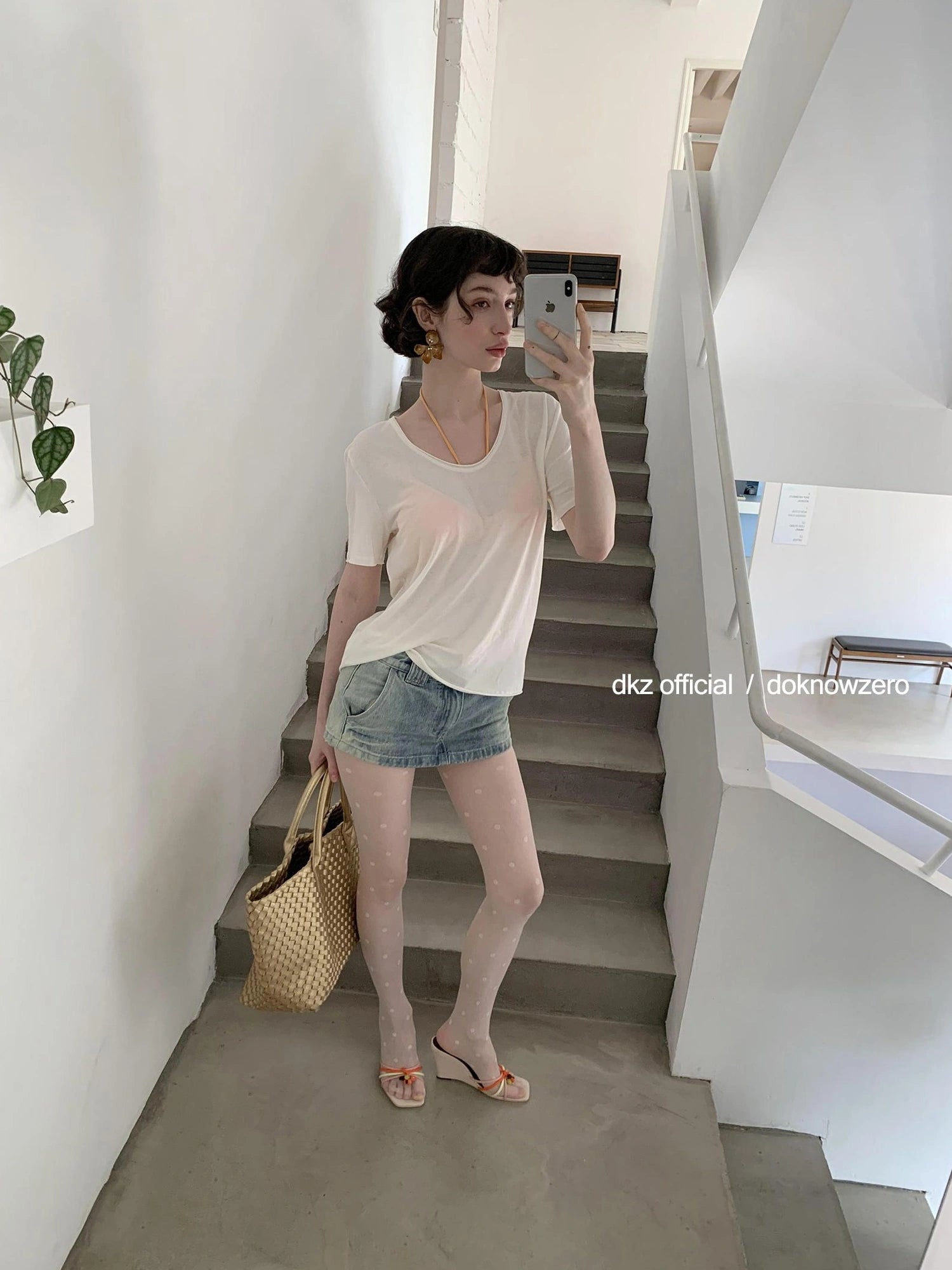 DKZ OFFICIAL U Neck High Twist Long Staple Cotton T-shirt