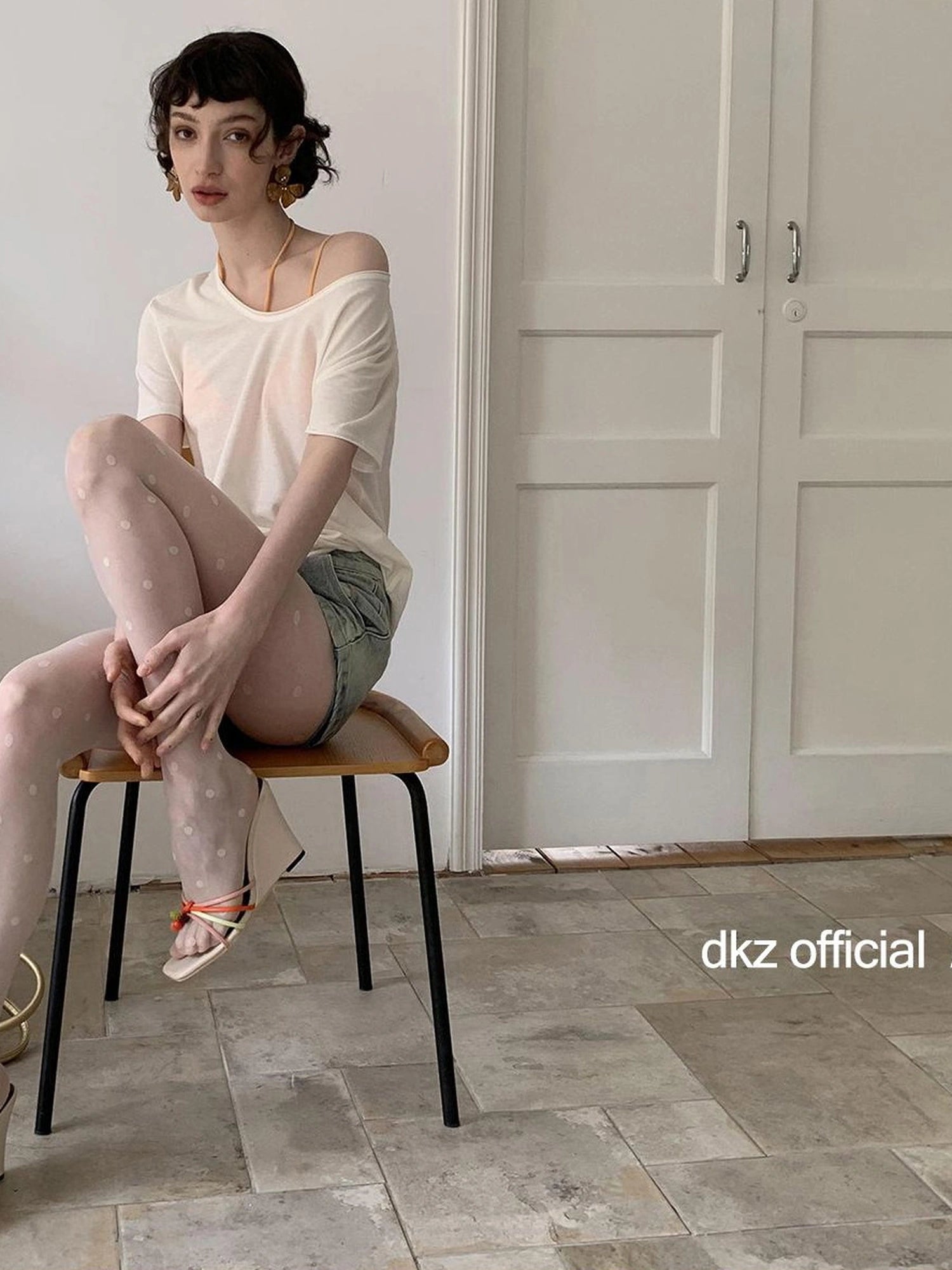 DKZ OFFICIAL U Neck High Twist Long Staple Cotton T-shirt