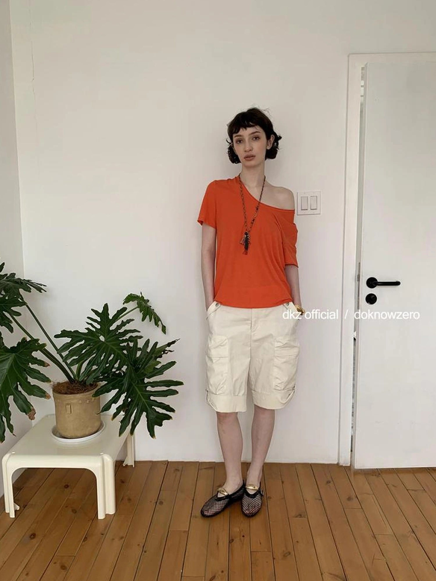 DKZ OFFICIAL U Neck High Twist Long Staple Cotton T-shirt