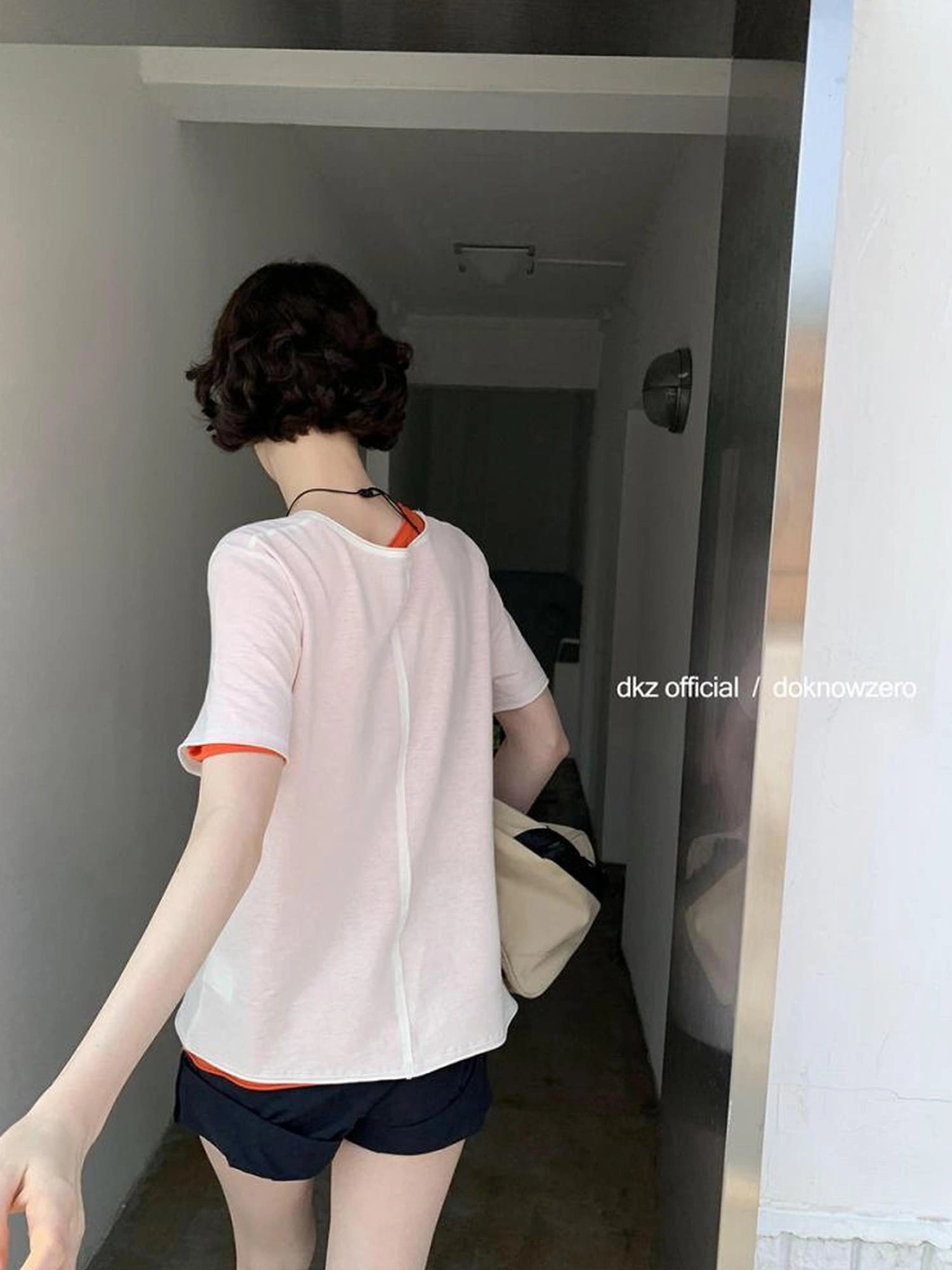 DKZ OFFICIAL U Neck High Twist Long Staple Cotton T-shirt