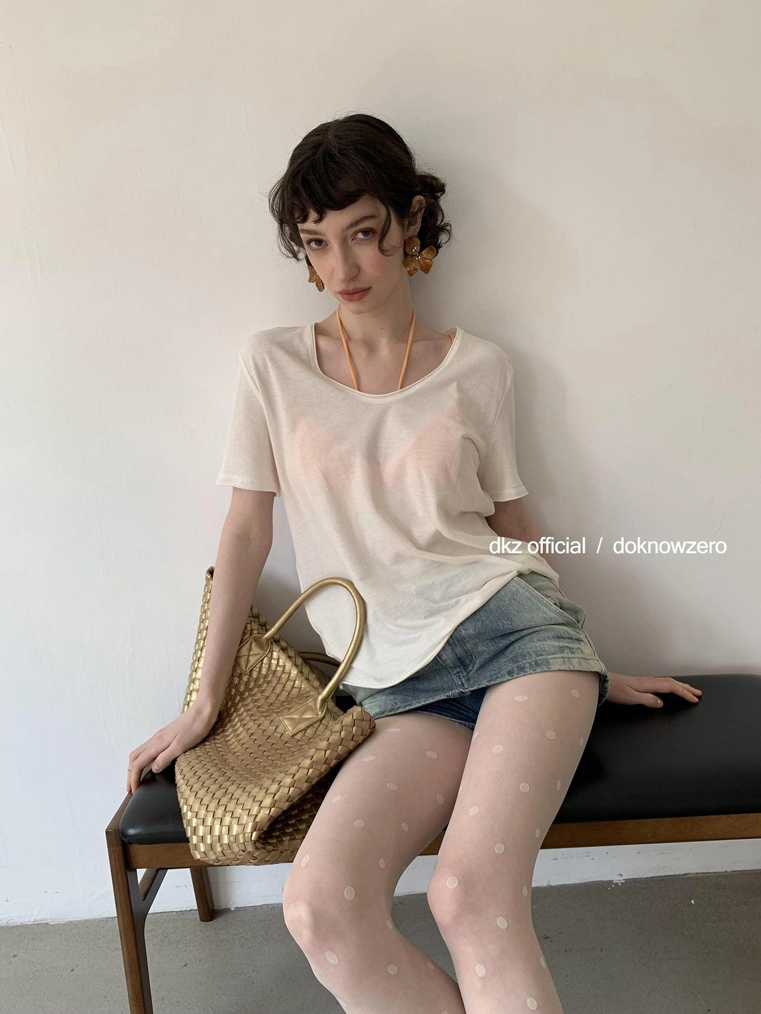 DKZ OFFICIAL U Neck High Twist Long Staple Cotton T-shirt