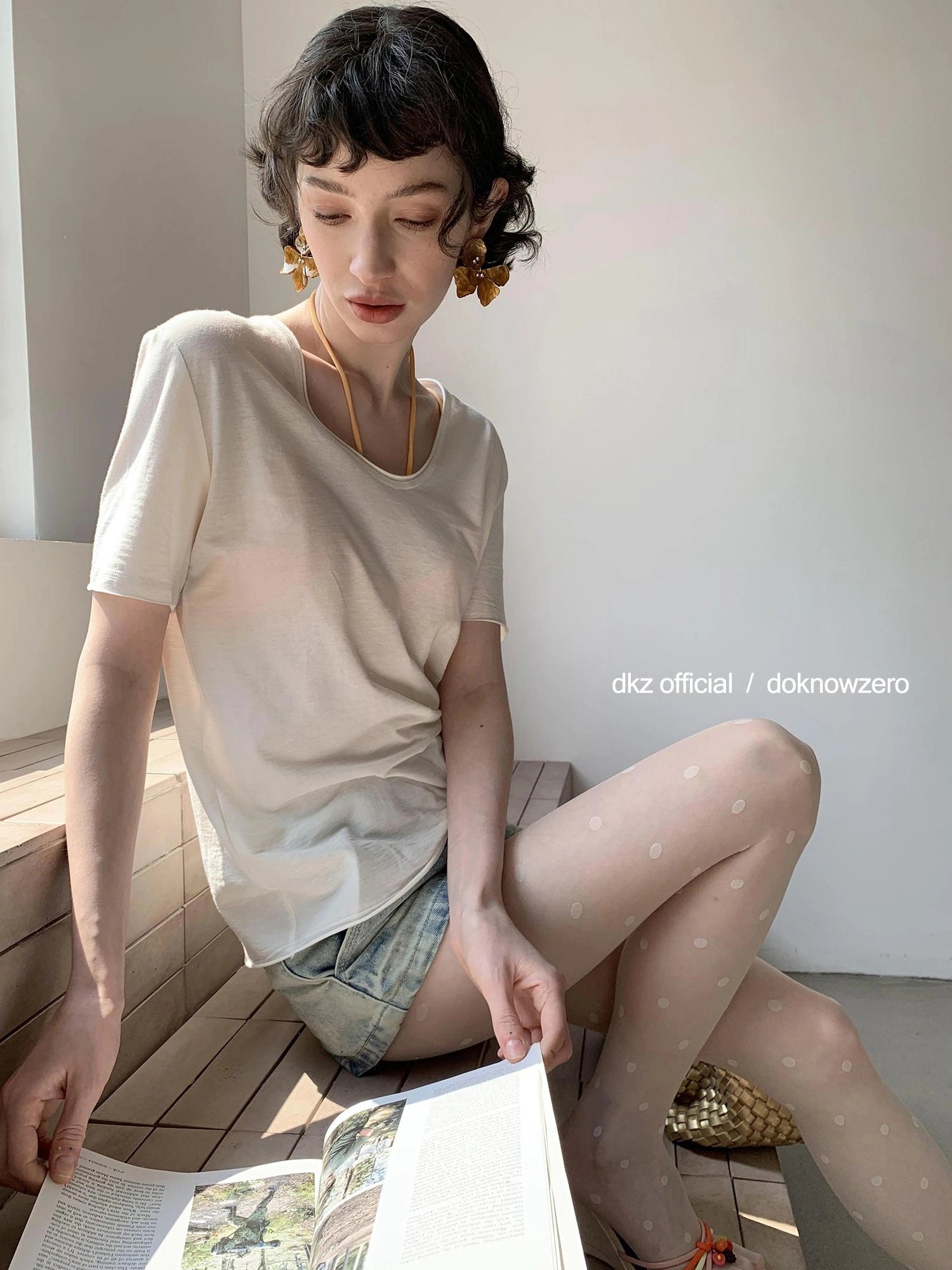 DKZ OFFICIAL U Neck High Twist Long Staple Cotton T-shirt