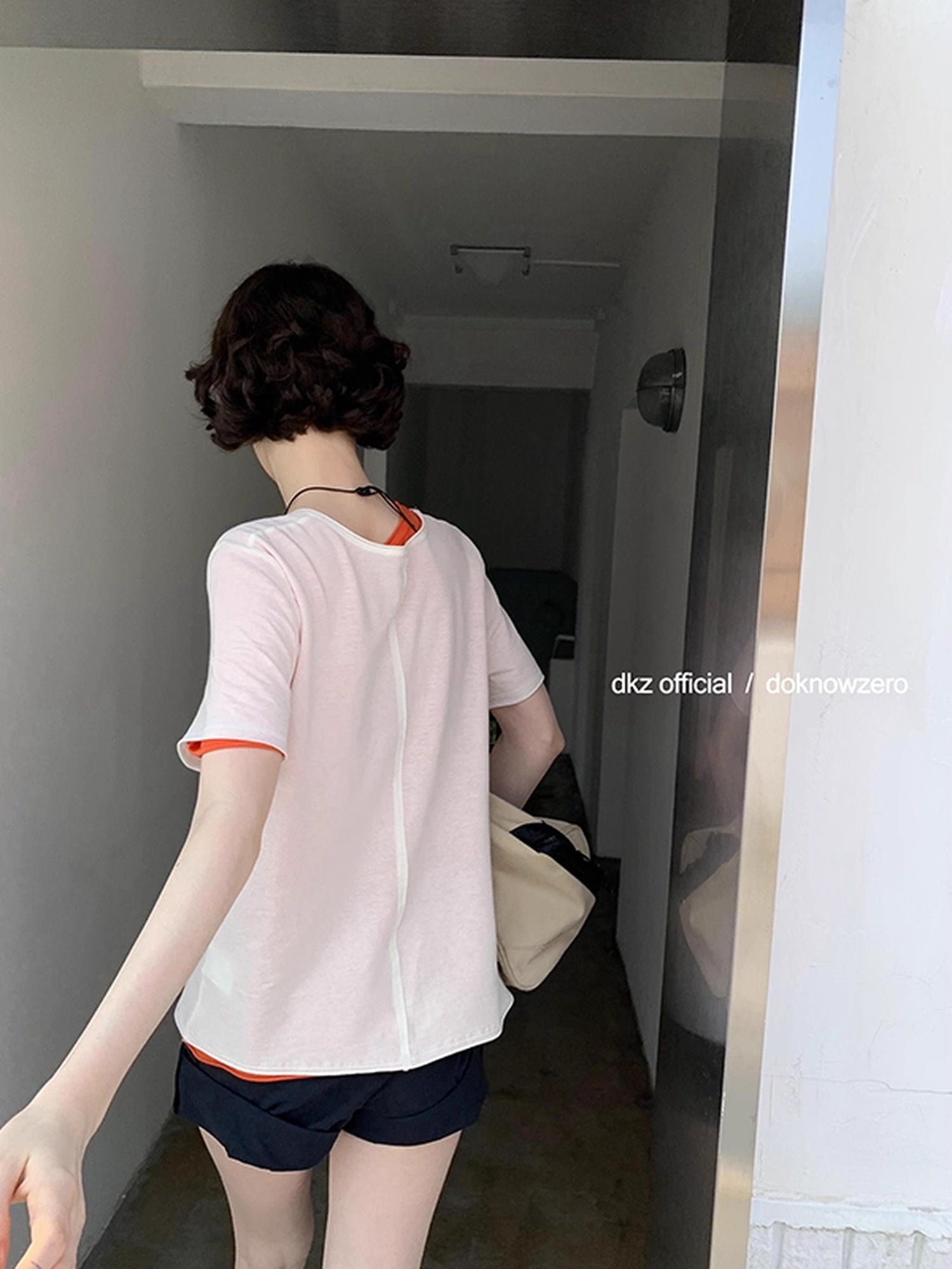 DKZ_OFFICIAL_U_Neck_High_Twist_Long_Staple_Cotton_T-shirt_MISSTT