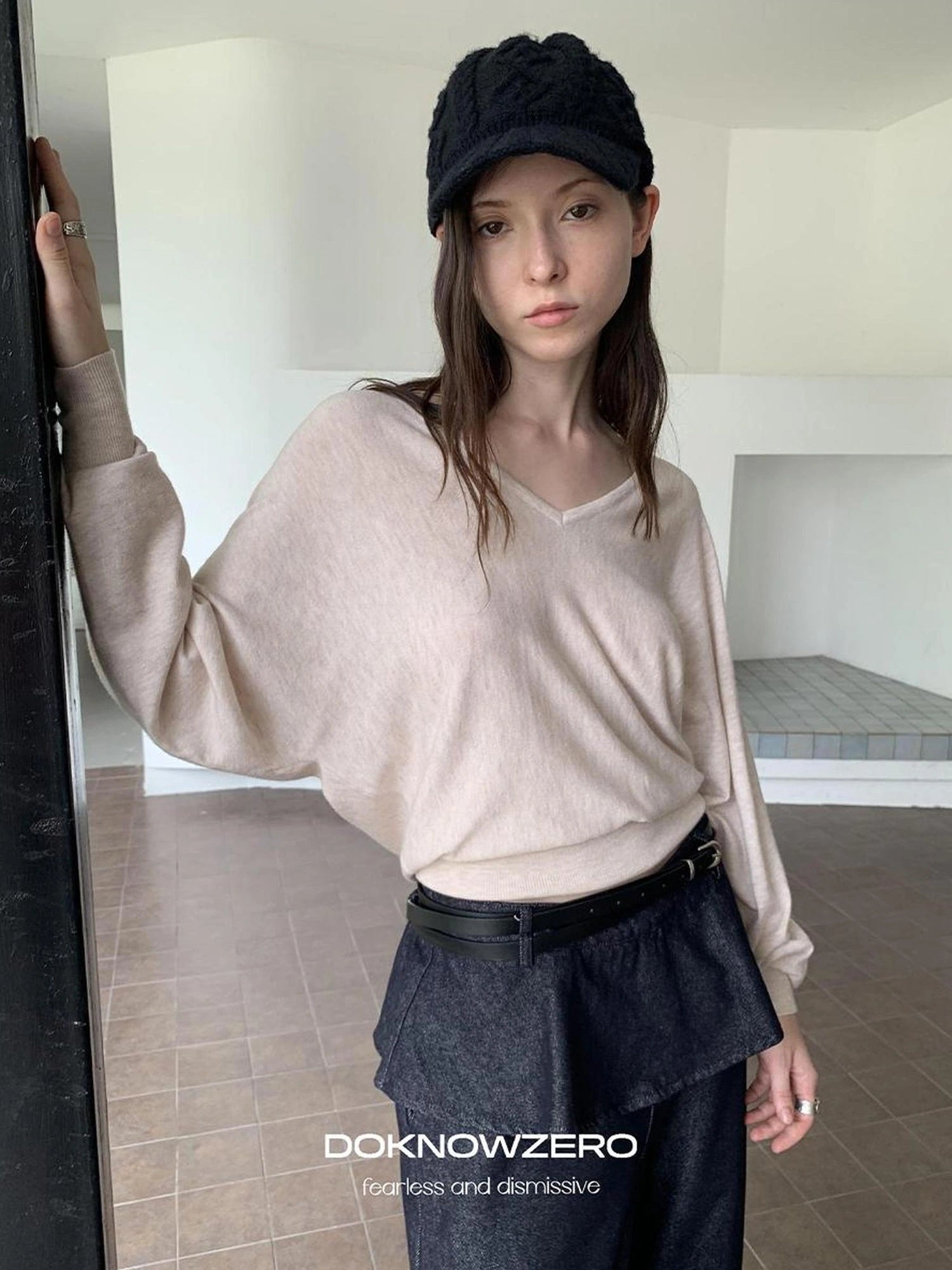 DKZ OFFICIAL V-Neck Batwing Sleeve Knitted Long Sleeve Top