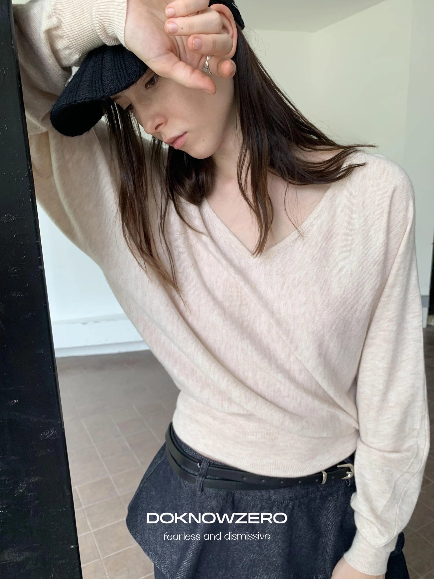 DKZ OFFICIAL V-Neck Batwing Sleeve Knitted Long Sleeve Top