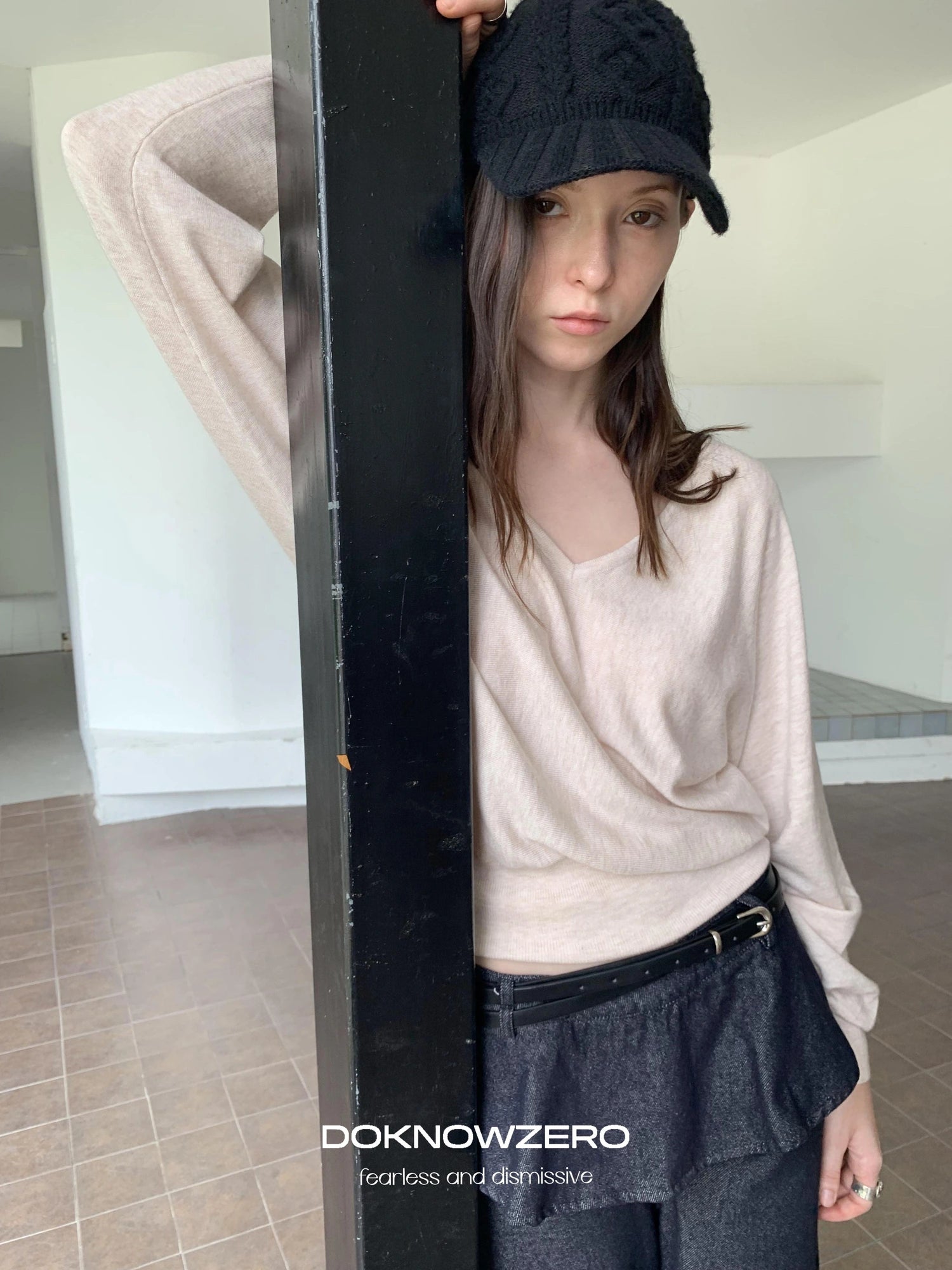 DKZ OFFICIAL V-Neck Batwing Sleeve Knitted Long Sleeve Top