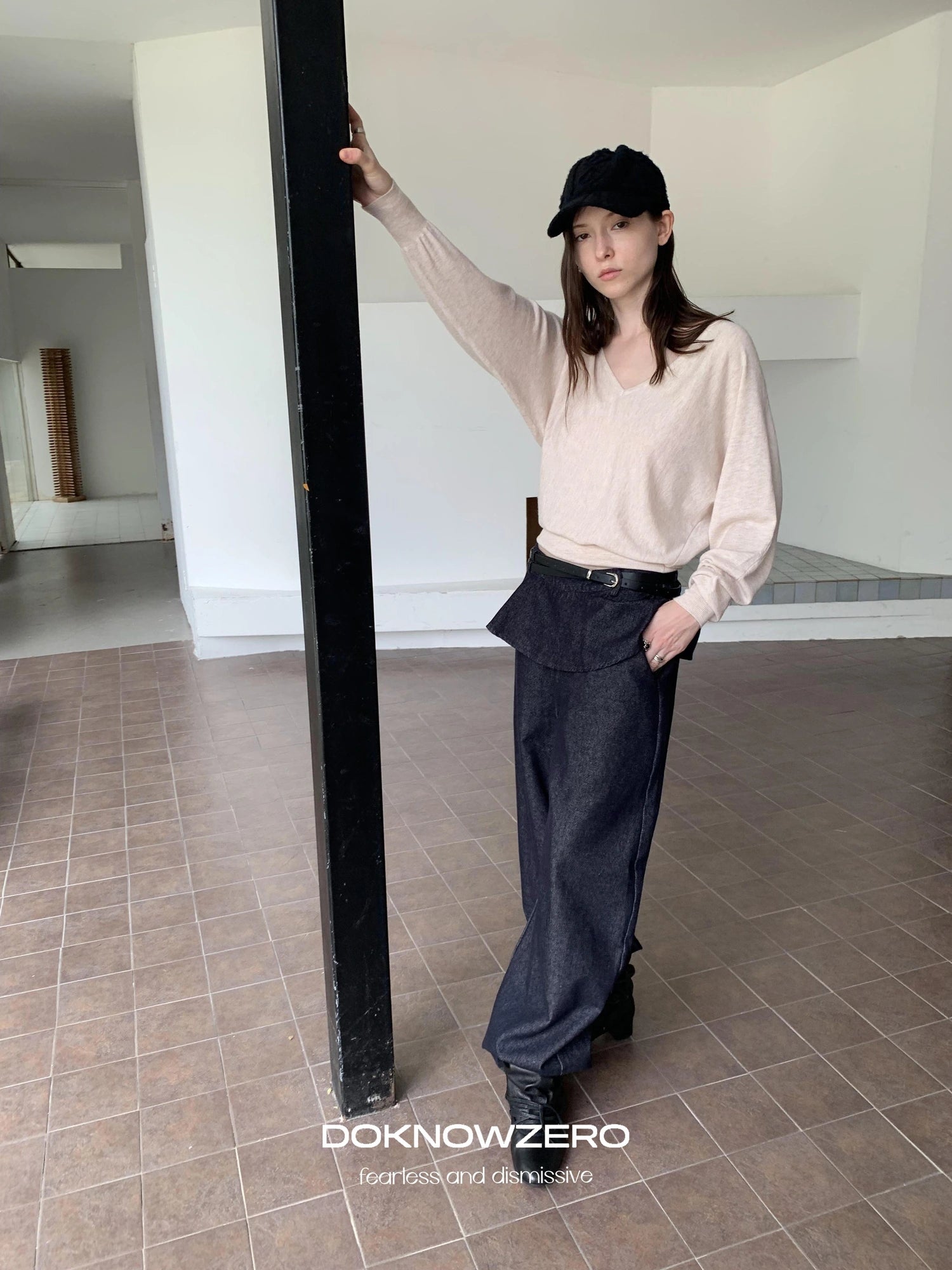 DKZ OFFICIAL V-Neck Batwing Sleeve Knitted Long Sleeve Top