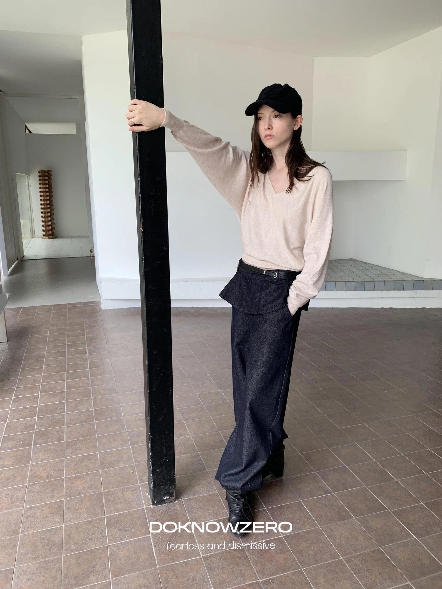 DKZ OFFICIAL V-Neck Batwing Sleeve Knitted Long Sleeve Top