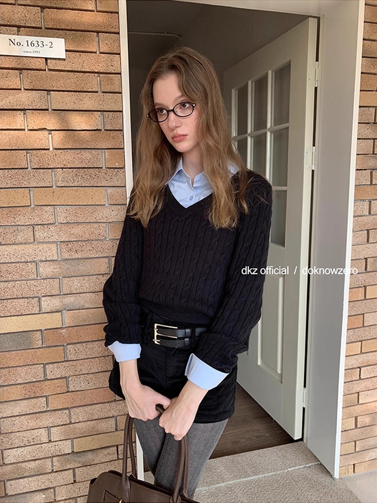 DKZ_OFFICIAL_V-Neck_Cable_Knit_Sweater_Women_Autumn_Winter_Retro_MISSTT