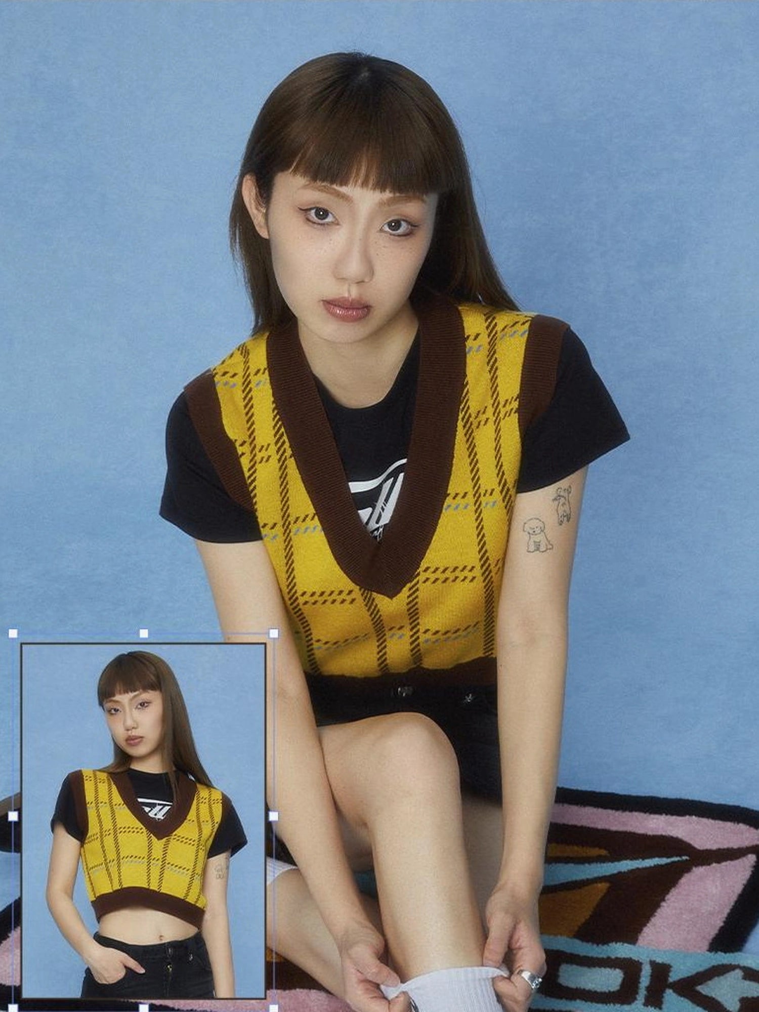 DKZ OFFICIAL V-Neck Checkered Cropped Tank Top