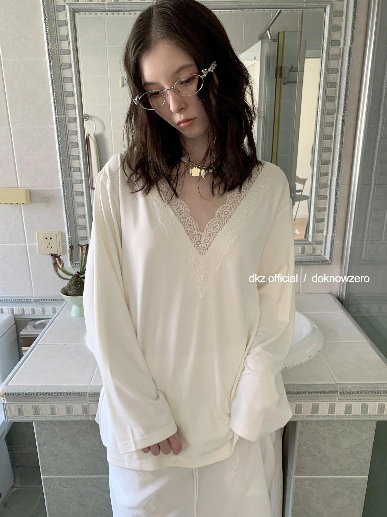 DKZ OFFICIAL V-Neck Lace Trimmed Long Sleeve T-Shirt In Beige