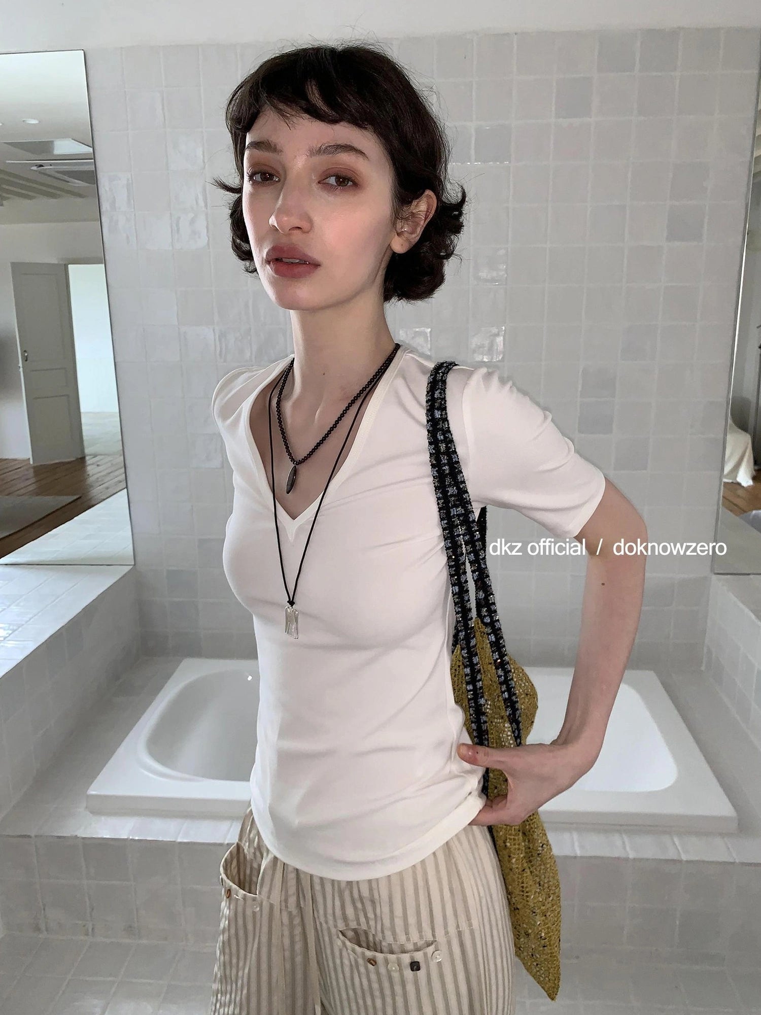 DKZ OFFICIAL V-Neck Solid Basic Mid-Sleeve T-Shirt For Women