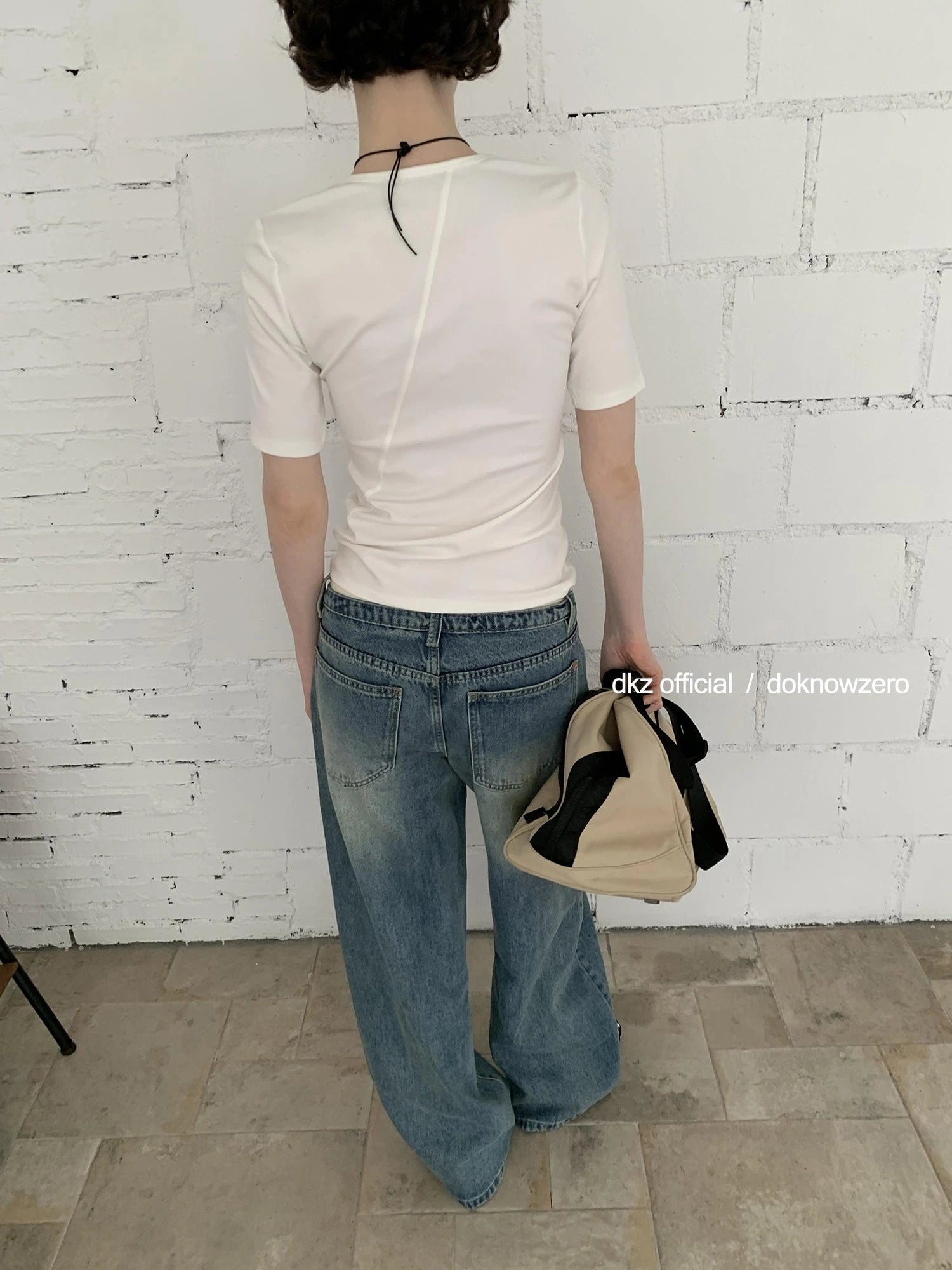 DKZ OFFICIAL V-Neck Solid Basic Mid-Sleeve T-Shirt For Women