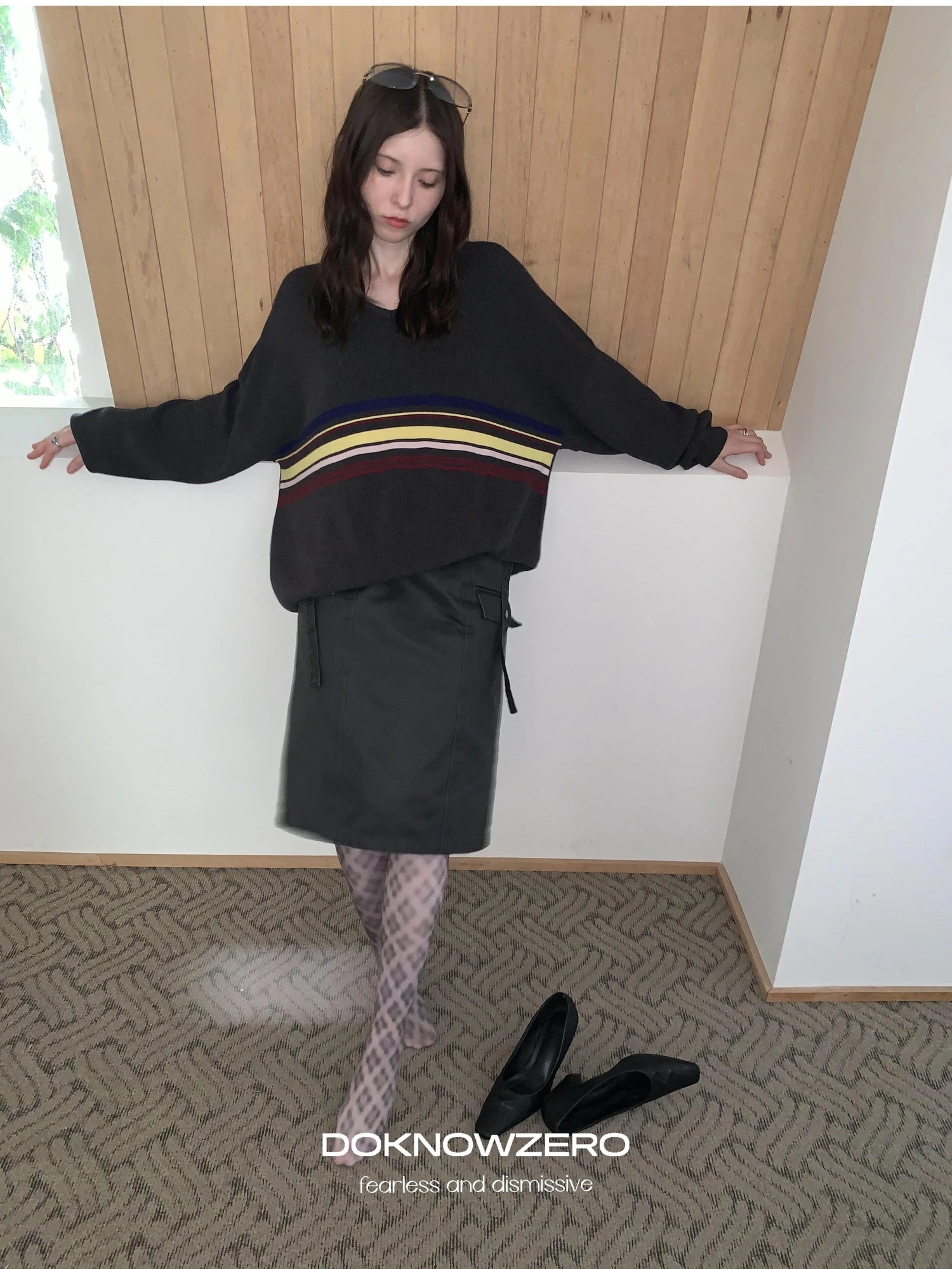 DKZ OFFICIAL V-Neck Sweater With Color Block Stripes