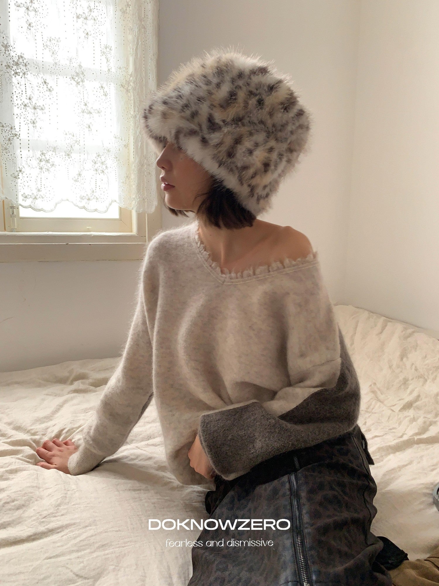 DKZ OFFICIAL V-neck Colorblock Relaxed Fit Women&