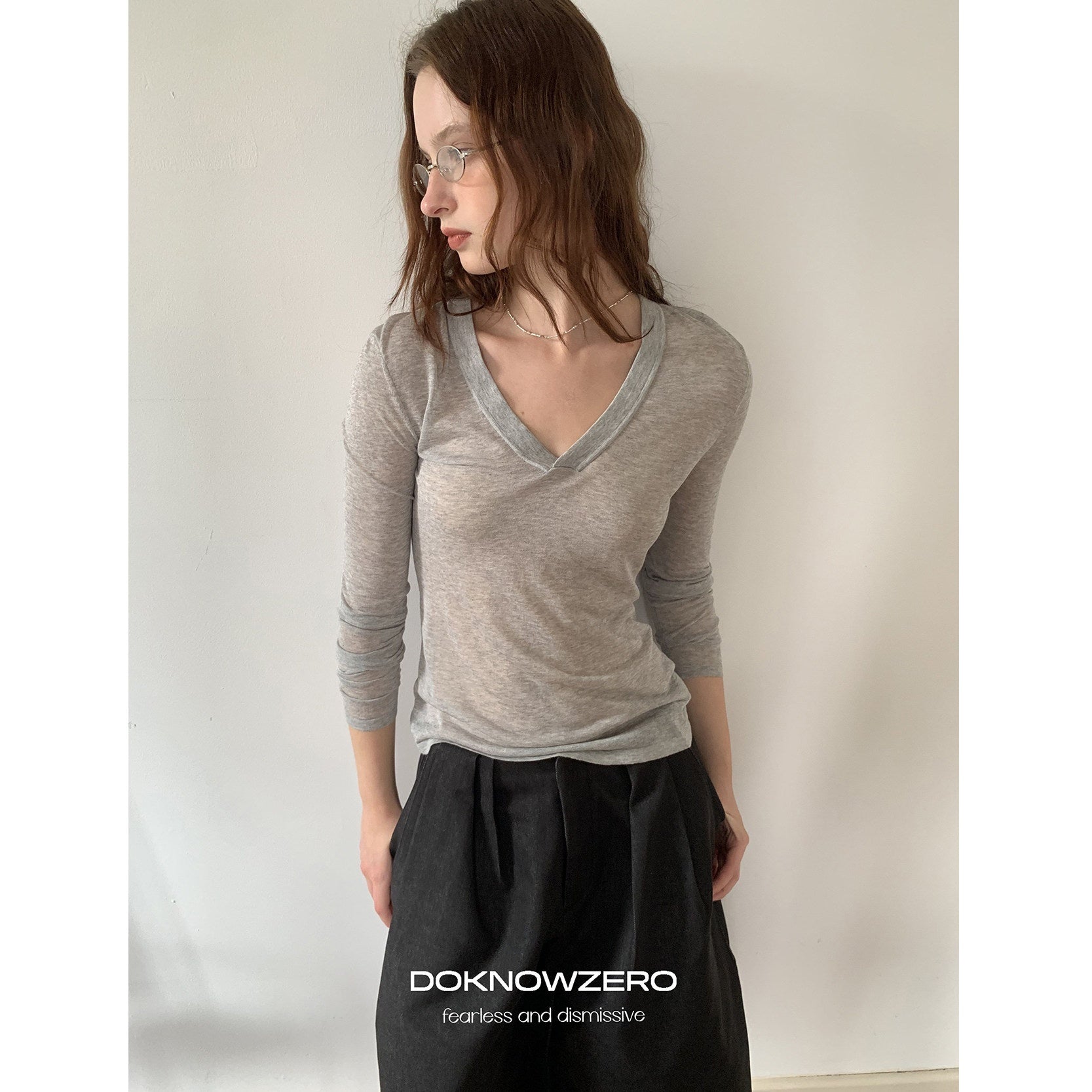 DKZ_OFFICIAL_V-neck_Uv_Protection_Soft_Lightweight_Casual_Women&