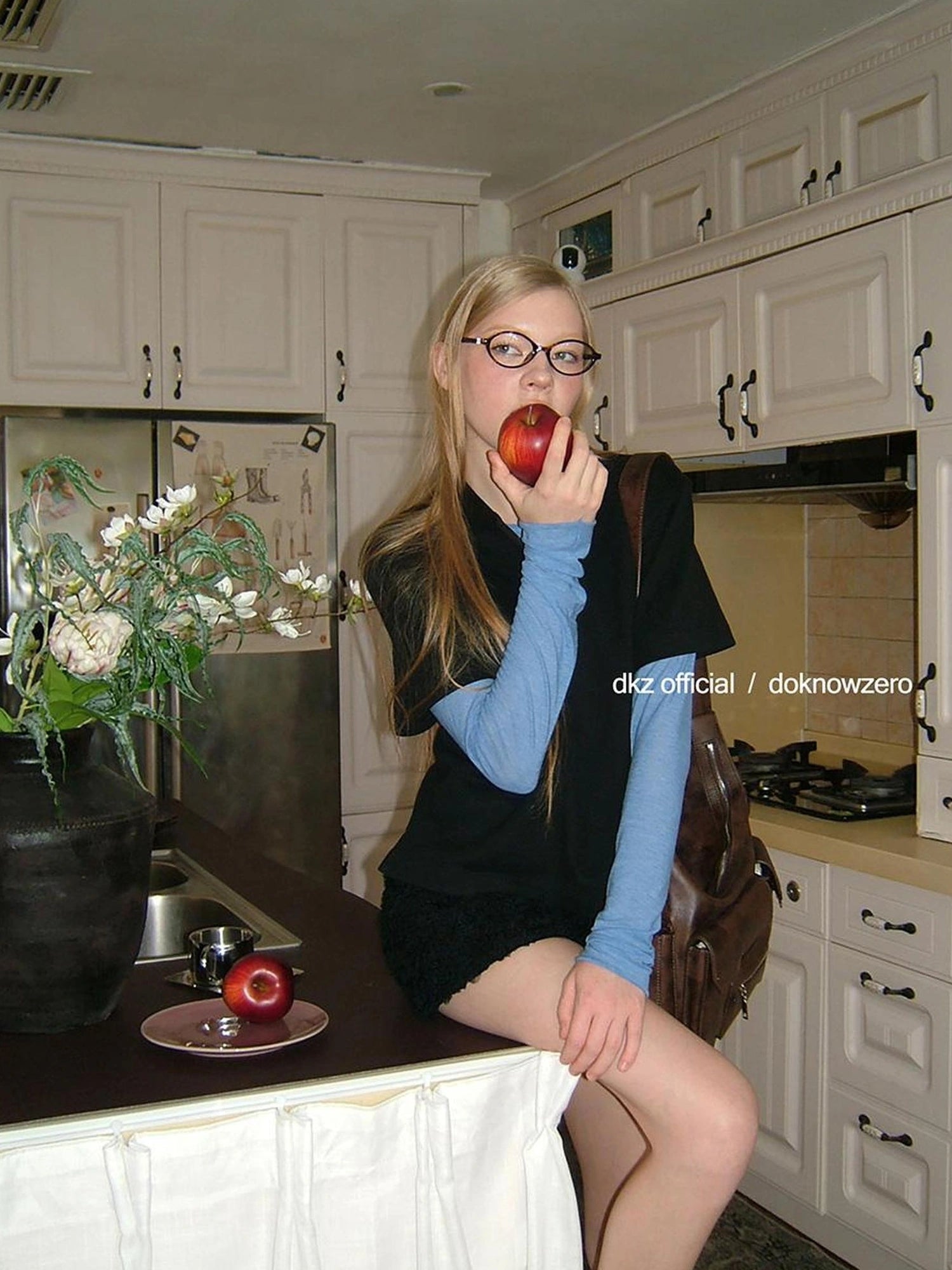 DKZ OFFICIAL Vintage Black Polo Collar T-shirt For Women