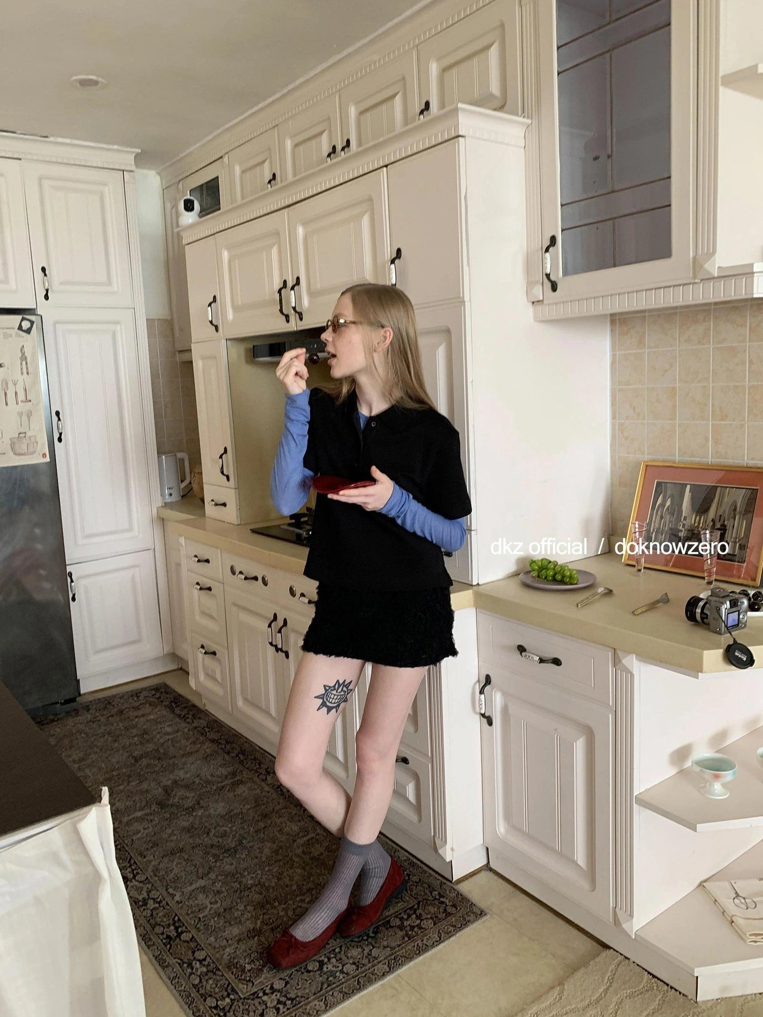 DKZ OFFICIAL Vintage Black Polo Collar T-shirt For Women