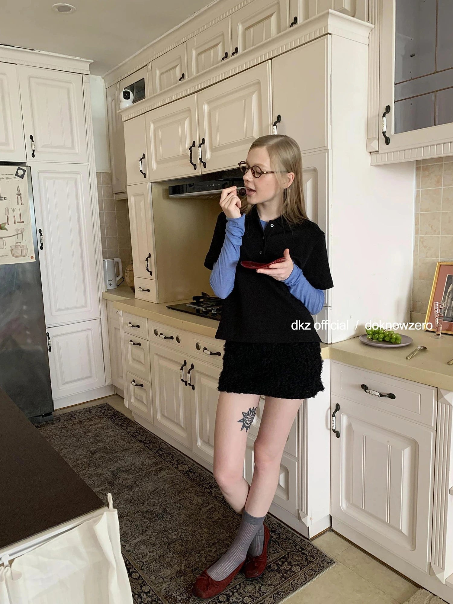 DKZ OFFICIAL Vintage Black Polo Collar T-shirt For Women