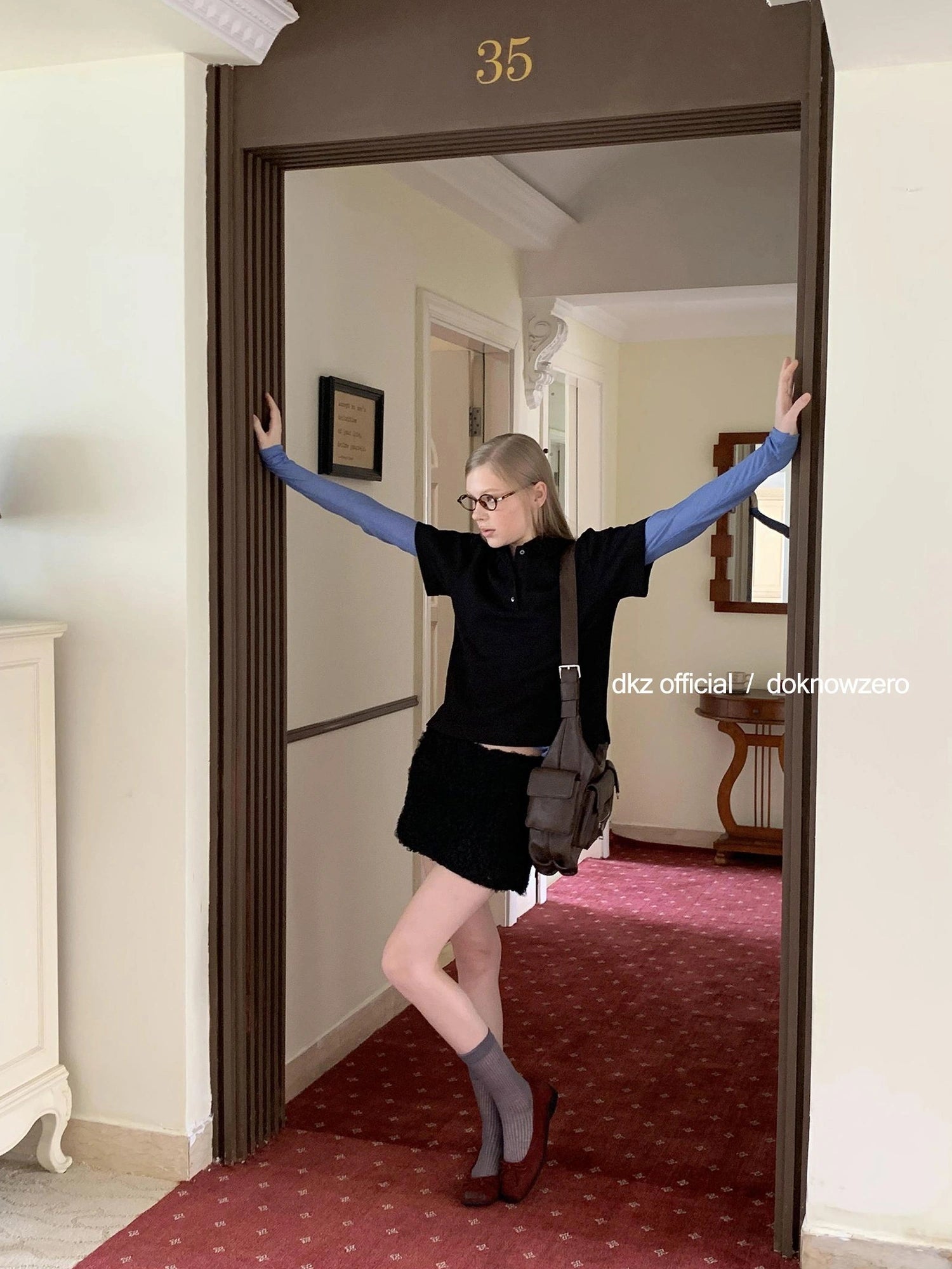 DKZ OFFICIAL Vintage Black Polo Collar T-shirt For Women