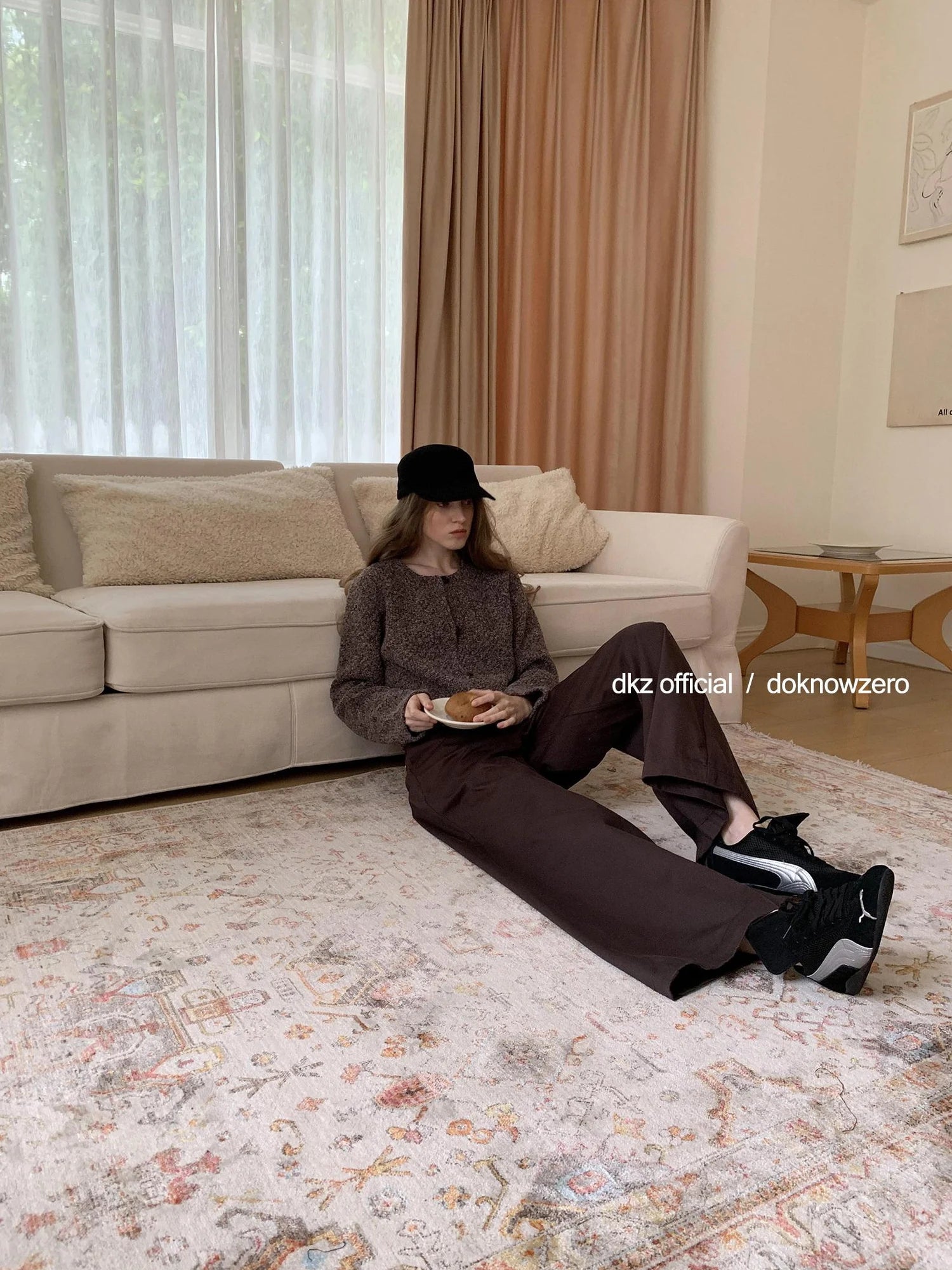 DKZ OFFICIAL Vintage Brown Acrylic Blend Knit Cardigan