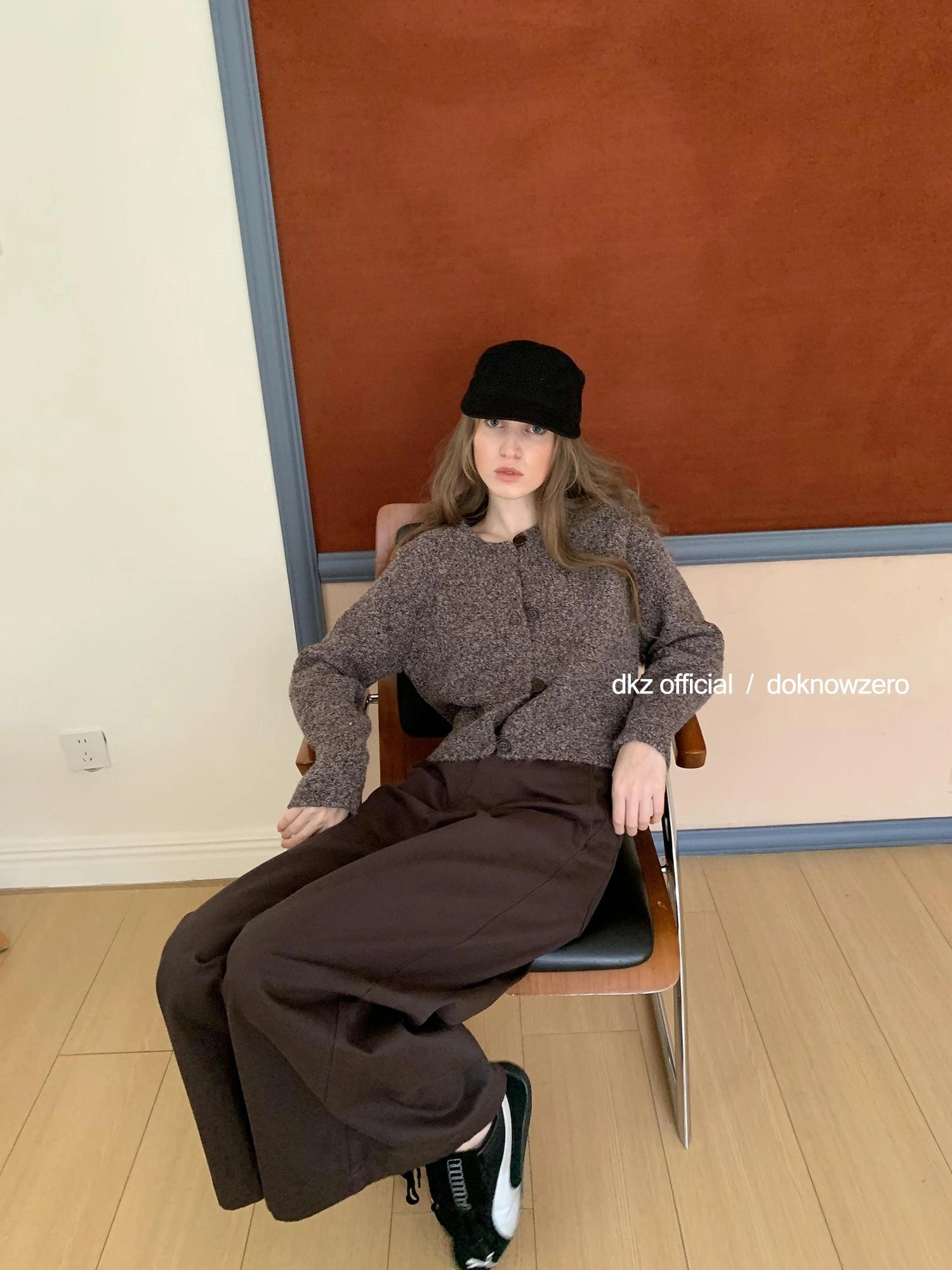 DKZ OFFICIAL Vintage Brown Acrylic Blend Knit Cardigan