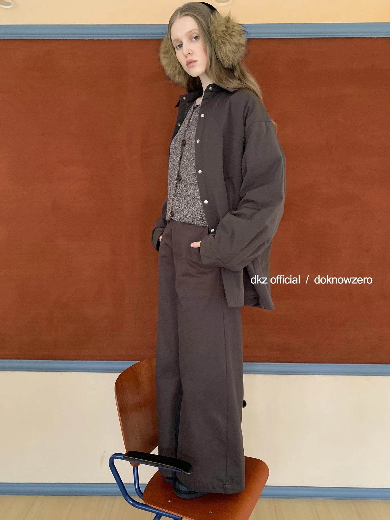 DKZ OFFICIAL Vintage Brown Acrylic Blend Knit Cardigan