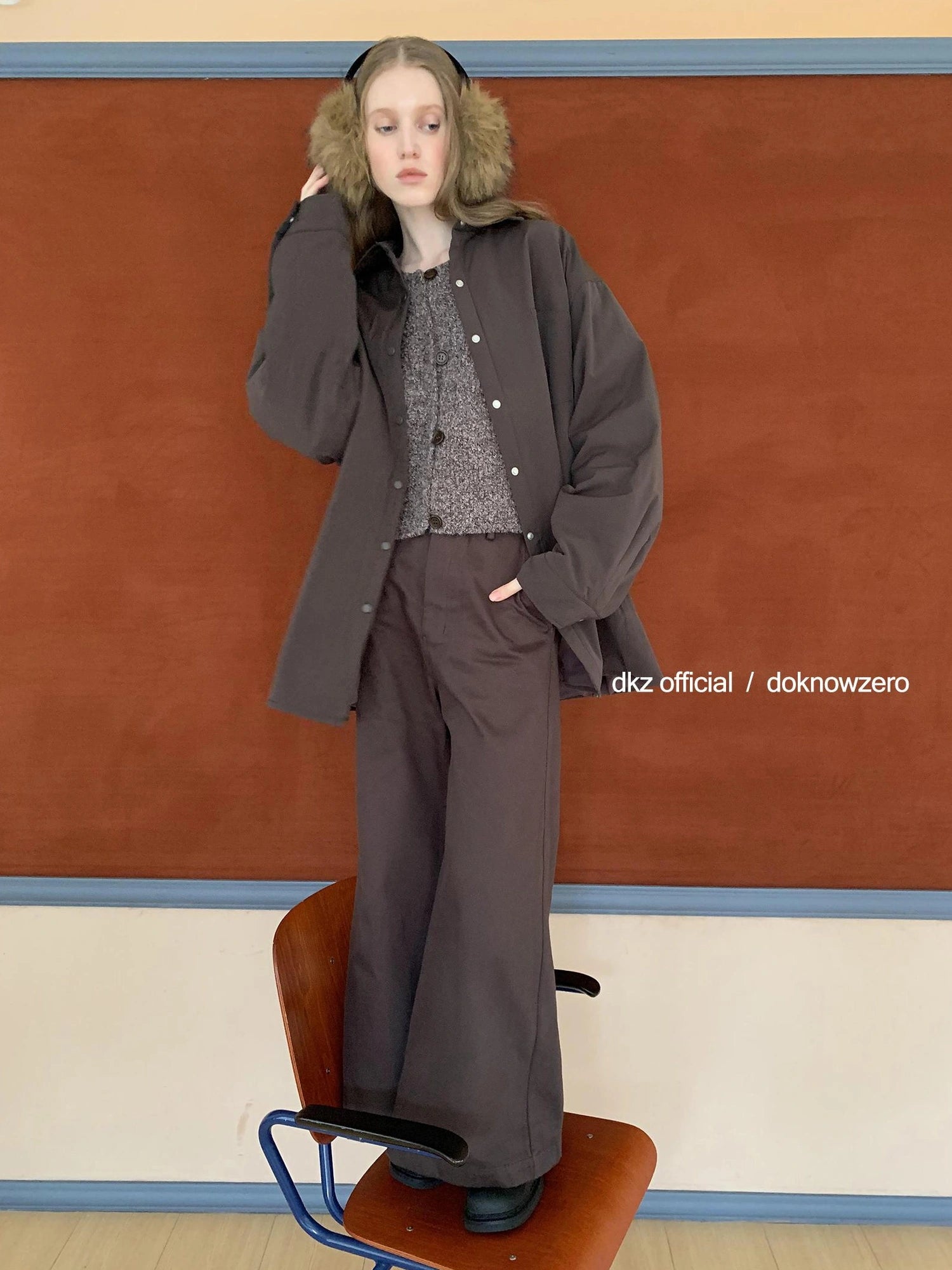 DKZ OFFICIAL Vintage Brown Acrylic Blend Knit Cardigan