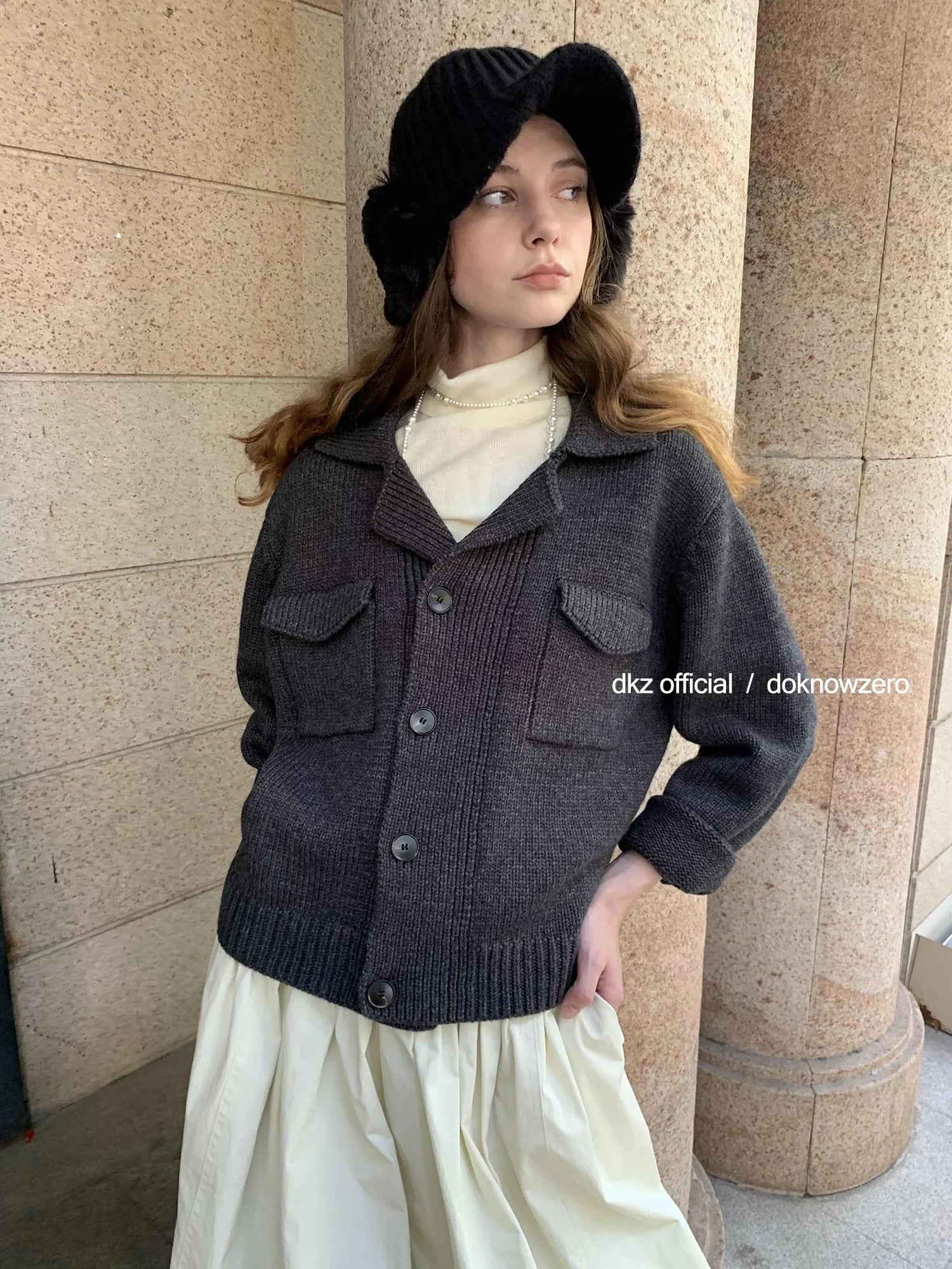 DKZ OFFICIAL Vintage Collar Knitted Cardigan