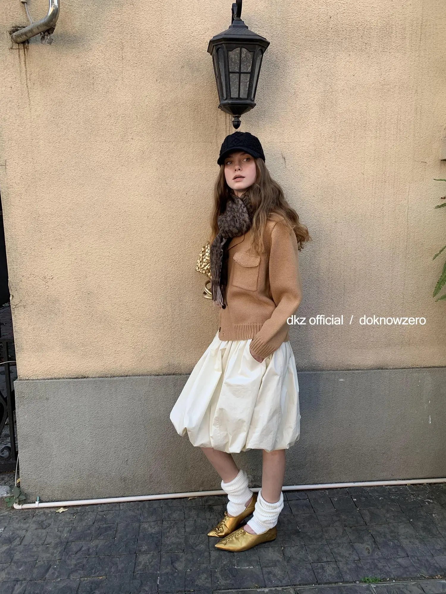 DKZ OFFICIAL Vintage Collar Knitted Cardigan