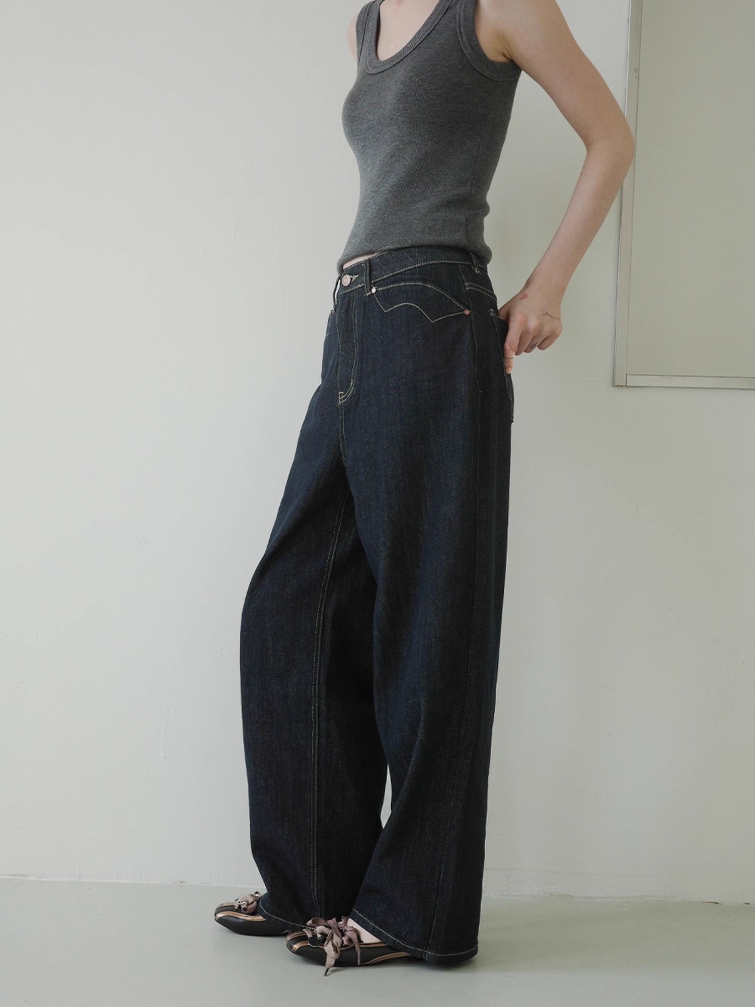 DKZ_OFFICIAL_Vintage_Deep_Blue_Straight_Leg_Jeans_For_Women_MISSTT