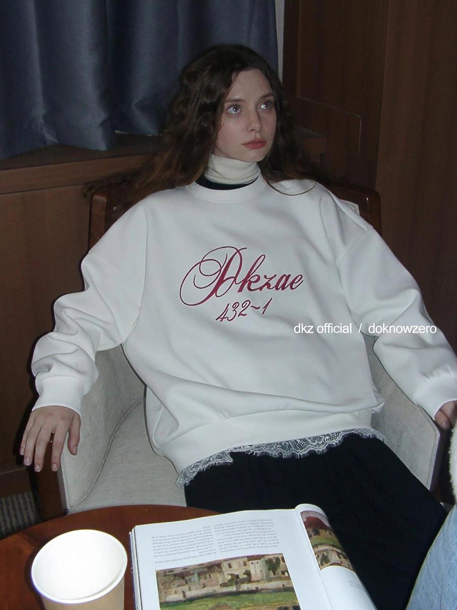 DKZ OFFICIAL Vintage Lace Trimmed Crop Hoodie And A Line Skirt Set