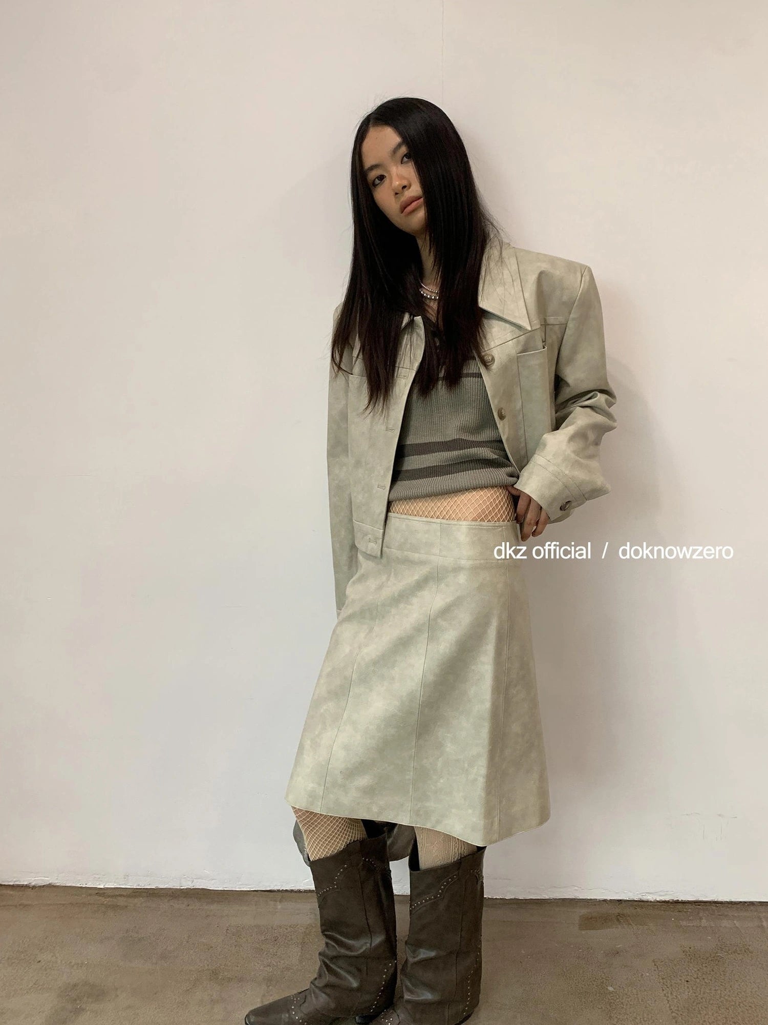 DKZ OFFICIAL Vintage PU Leather Midi Skirt With Distressed Finish