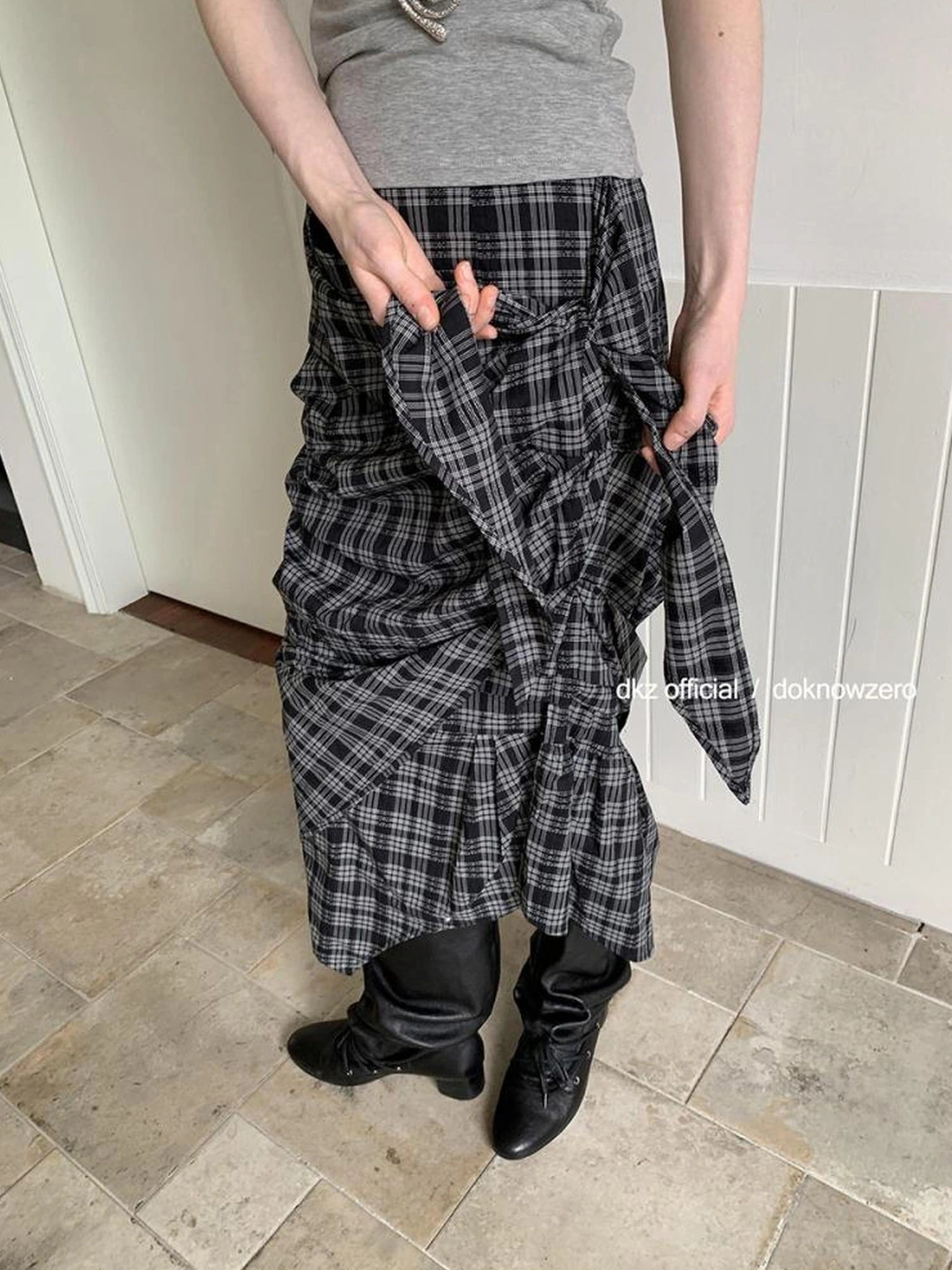 DKZ OFFICIAL Vintage Plaid Midi Skirt With Asymmetric Pleats