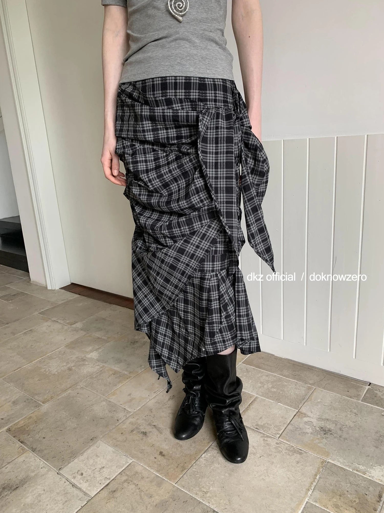 DKZ OFFICIAL Vintage Plaid Midi Skirt With Asymmetric Pleats