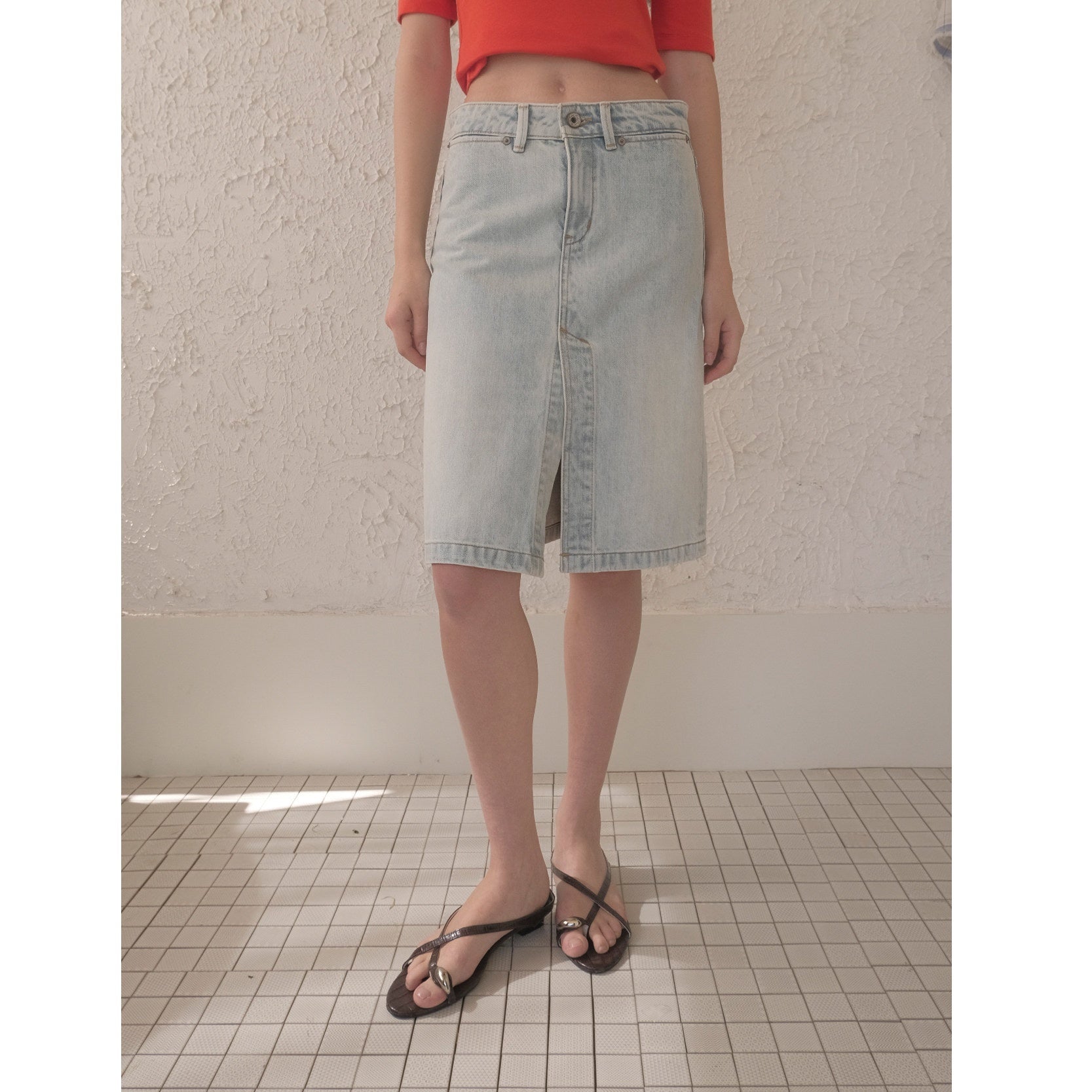 DKZ_OFFICIAL_Vintage_Washed_Denim_Button_Front_Slit_Straight_Women&