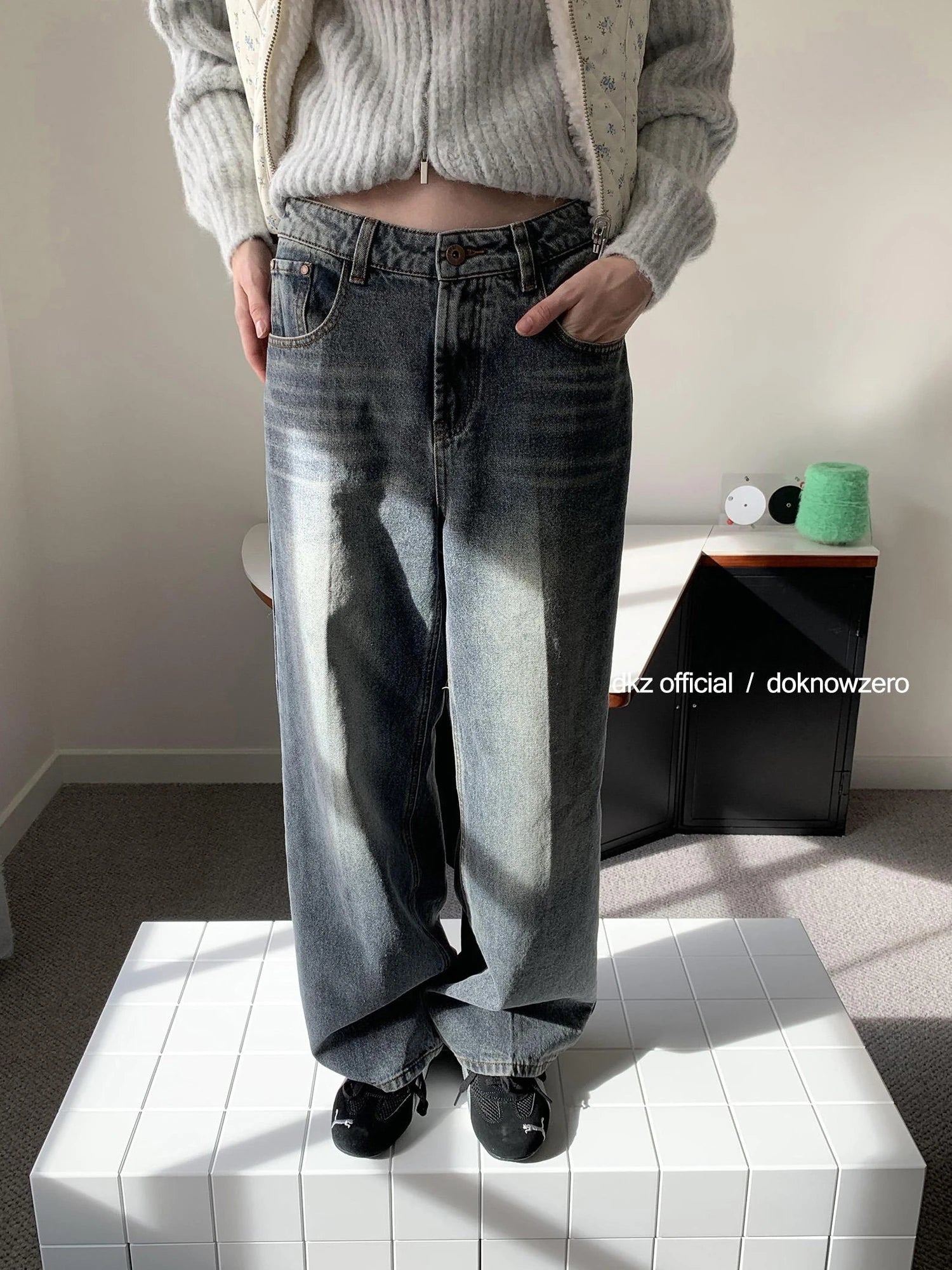 DKZ OFFICIAL Vintage Washed Relaxed Fit Blue Jeans For Women