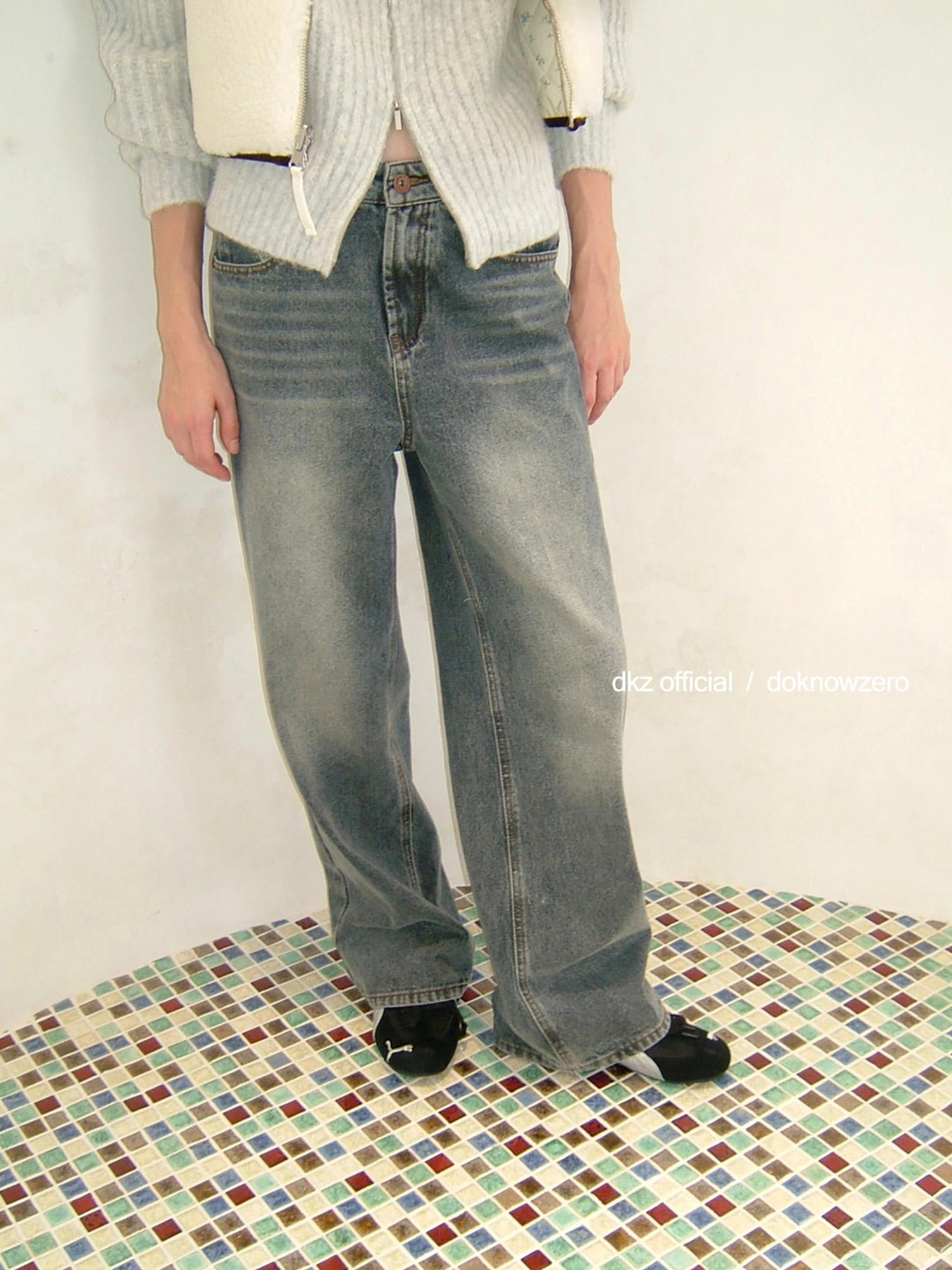 DKZ OFFICIAL Vintage Washed Relaxed Fit Blue Jeans For Women