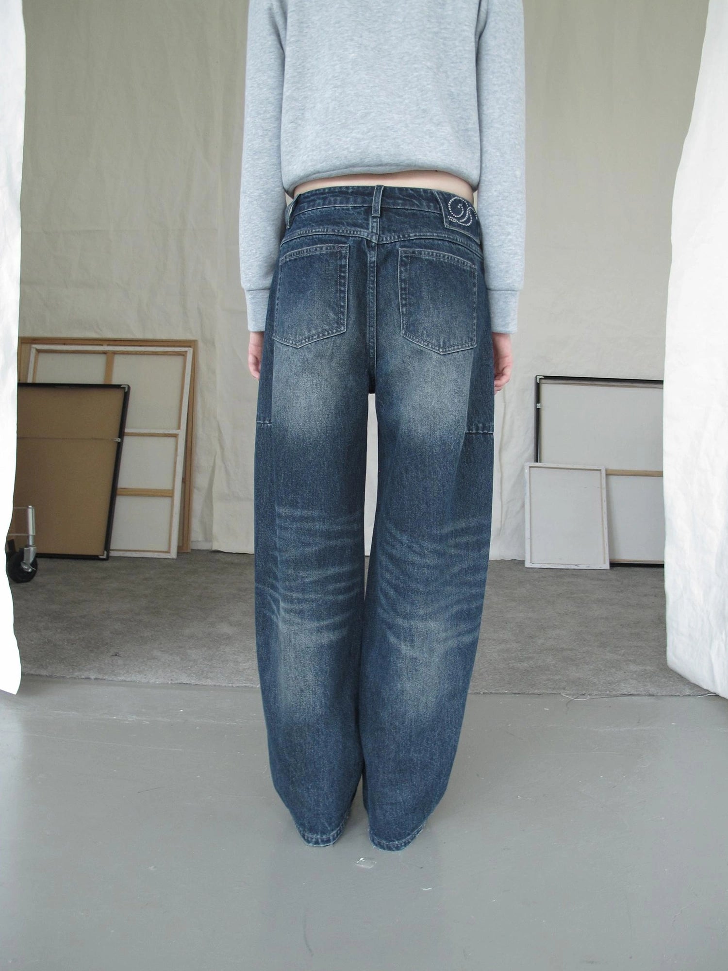 DKZ OFFICIAL Vintage Washed Wide Leg Denim Pants With Rivet Details