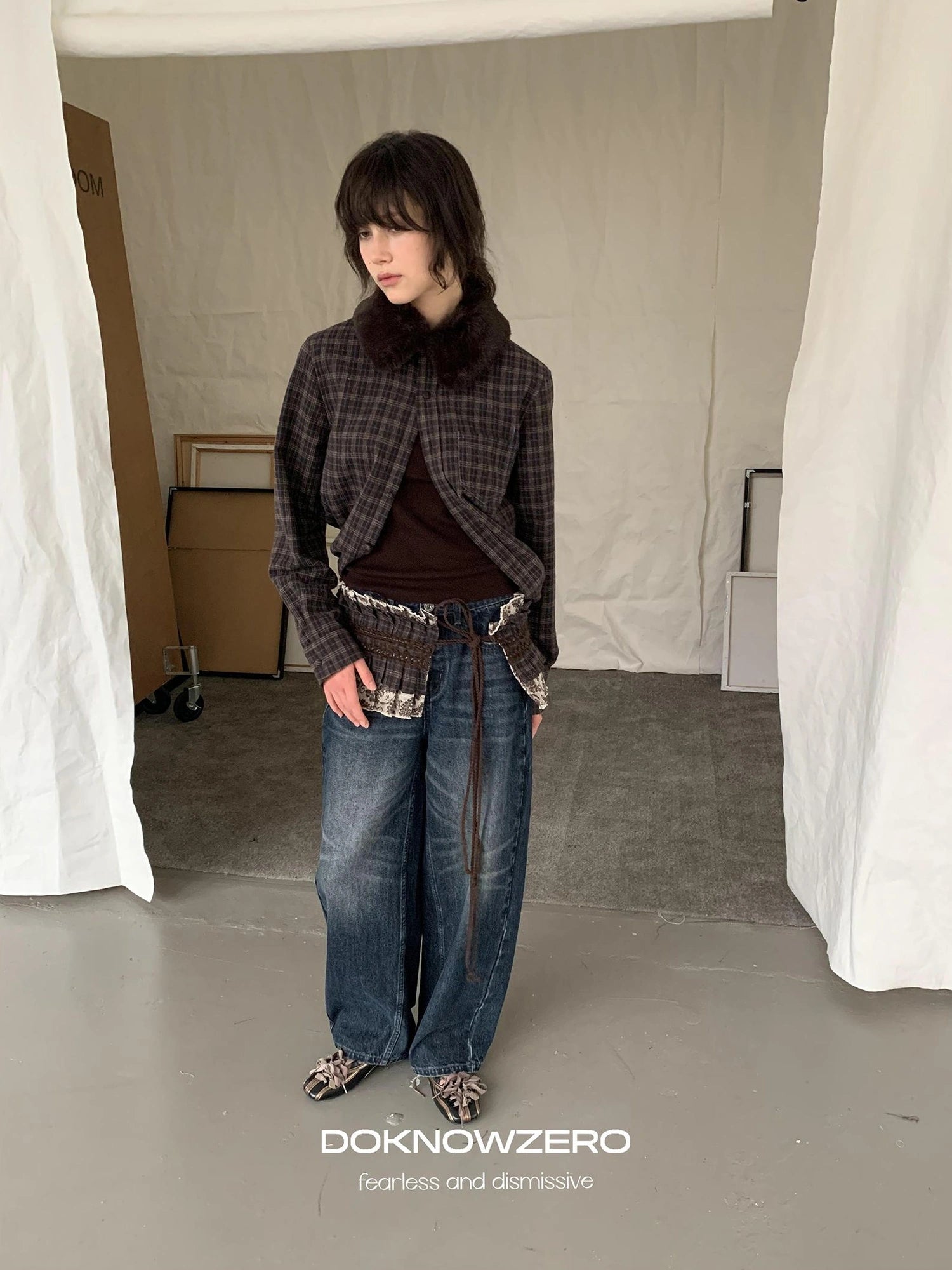 DKZ OFFICIAL Vintage Washed Wide Leg Denim Pants With Rivet Details