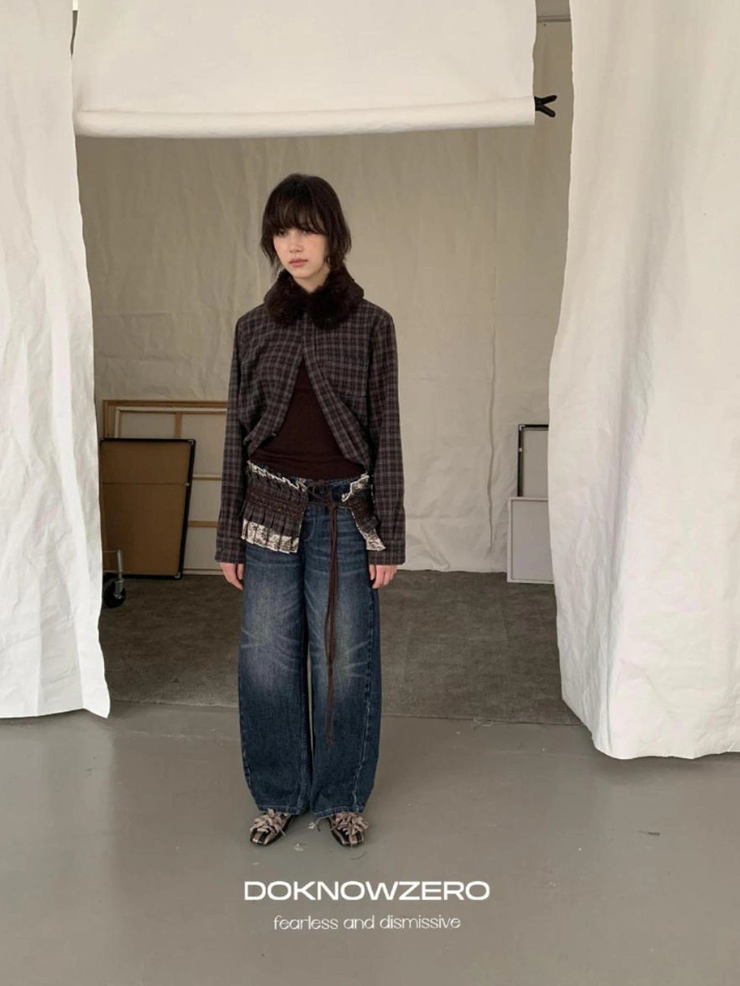 DKZ OFFICIAL Vintage Washed Wide Leg Denim Pants With Rivet Details