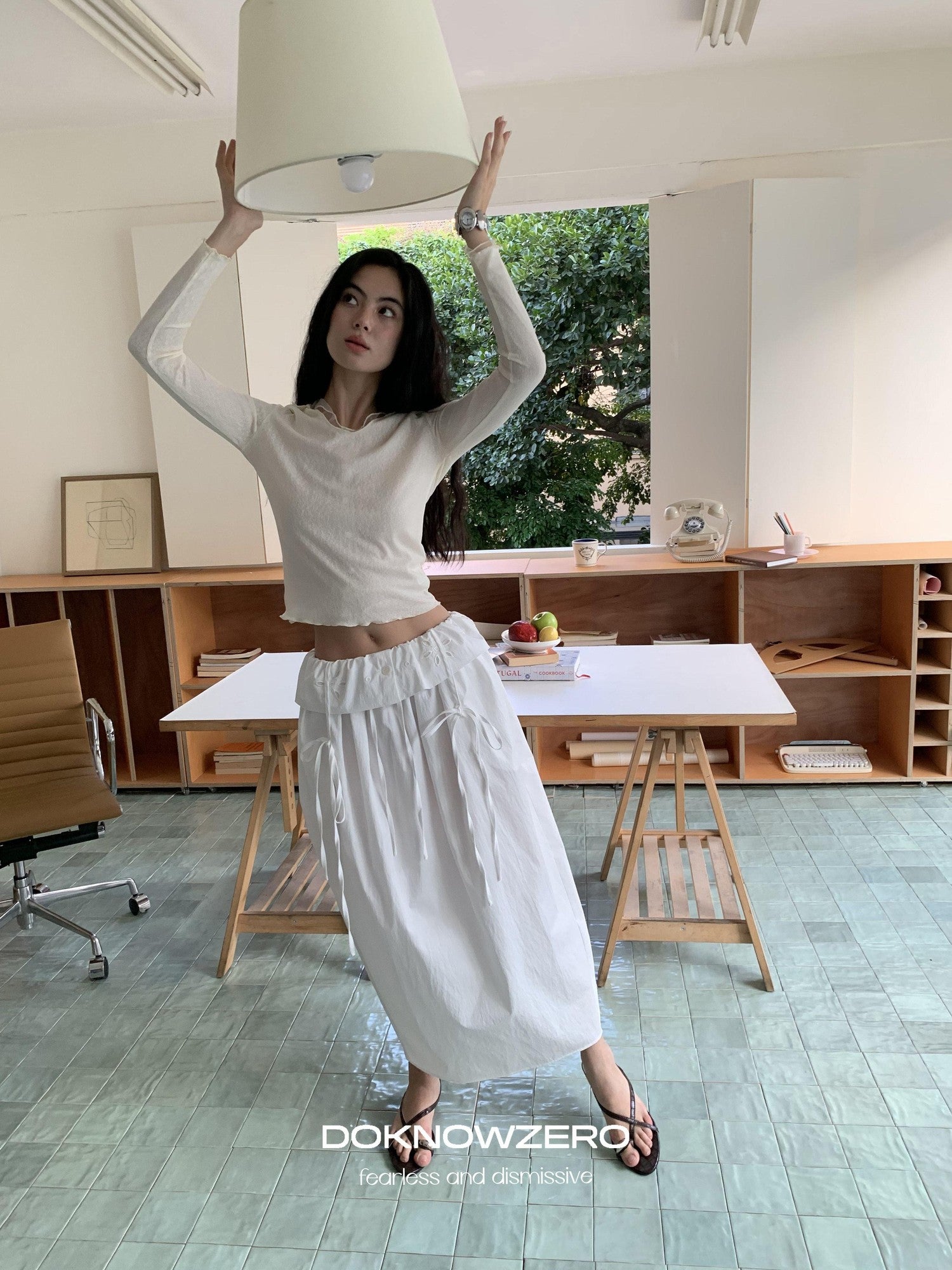 DKZ OFFICIAL White Embroidered Waistband Lantern Women&