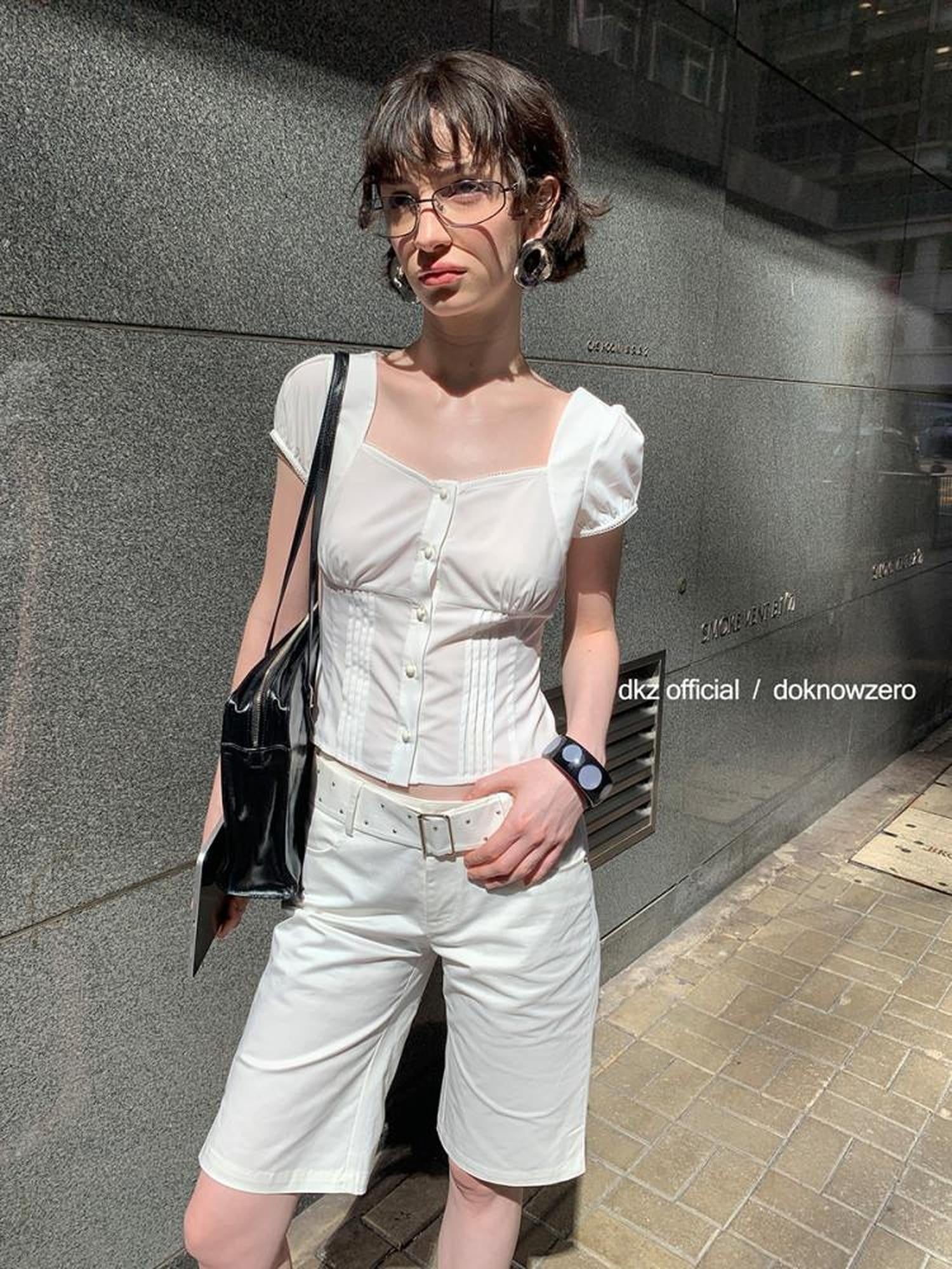 DKZ OFFICIAL White French Square Neck Button Women&
