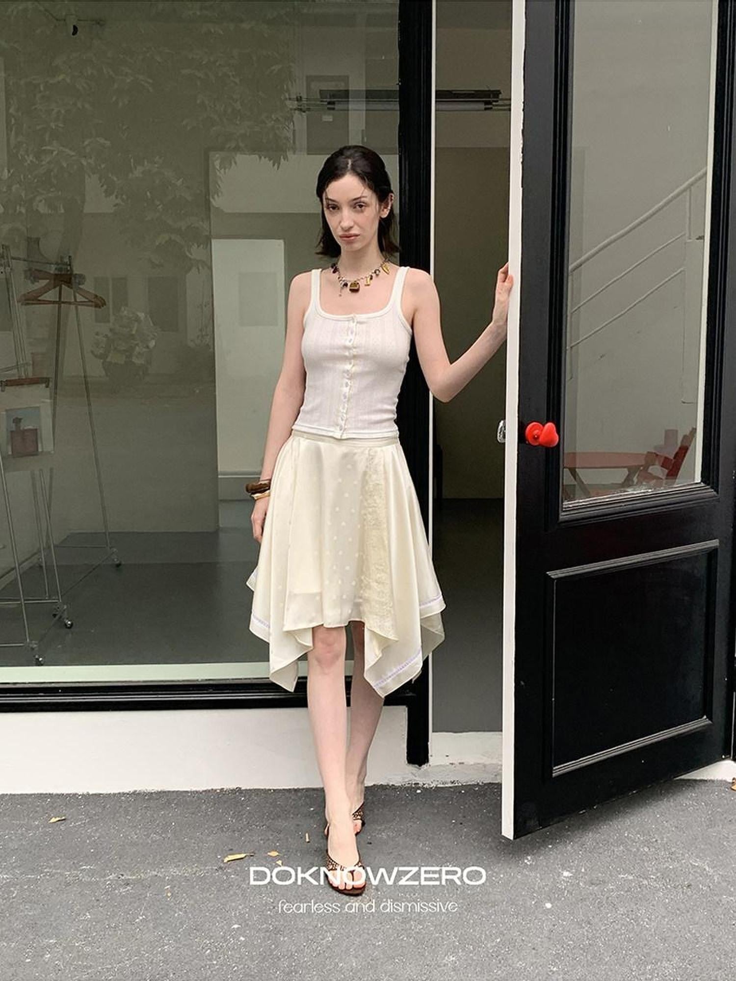 DKZ OFFICIAL White Lace Buttoned Slim Racerback Women&