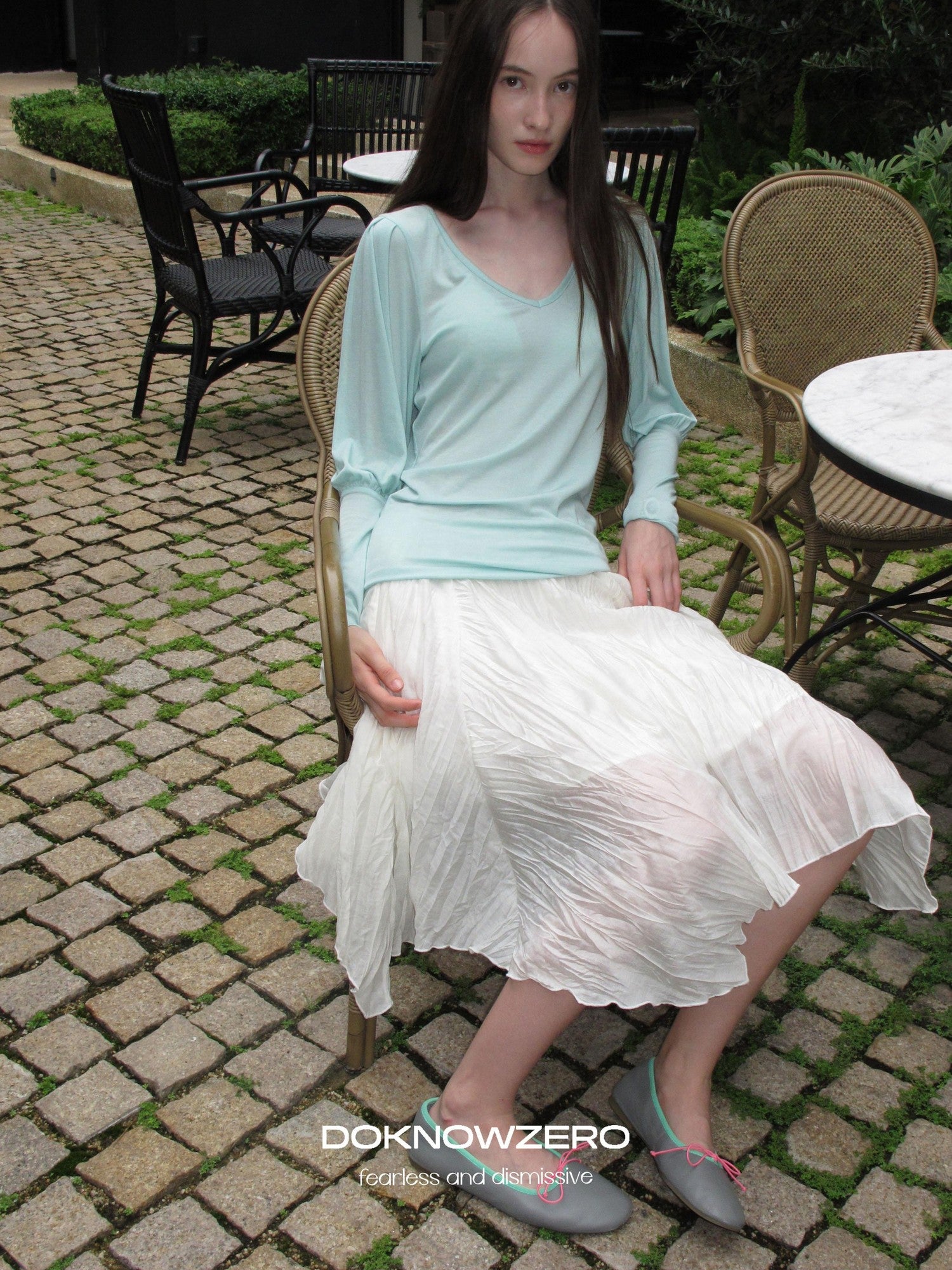 DKZ OFFICIAL White Pleated Irregular Hem Mid Waist Loose Women&