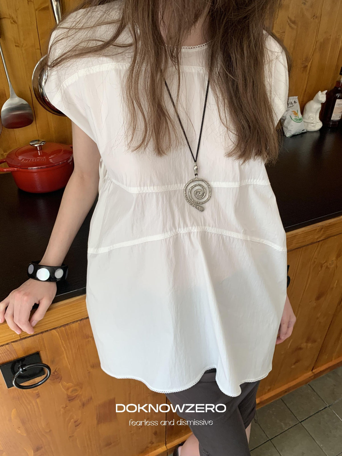 DKZ OFFICIAL White Small Flutter Sleeve Loose Women&