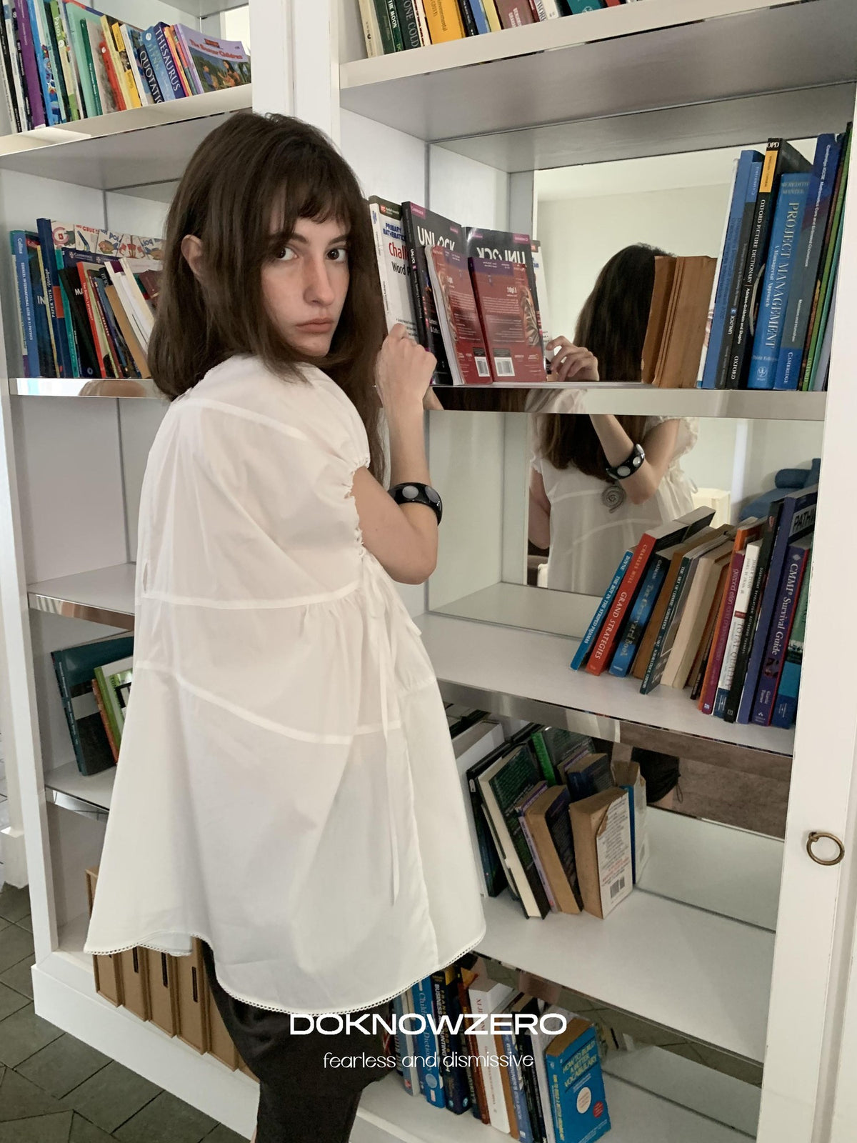 DKZ OFFICIAL White Small Flutter Sleeve Loose Women&